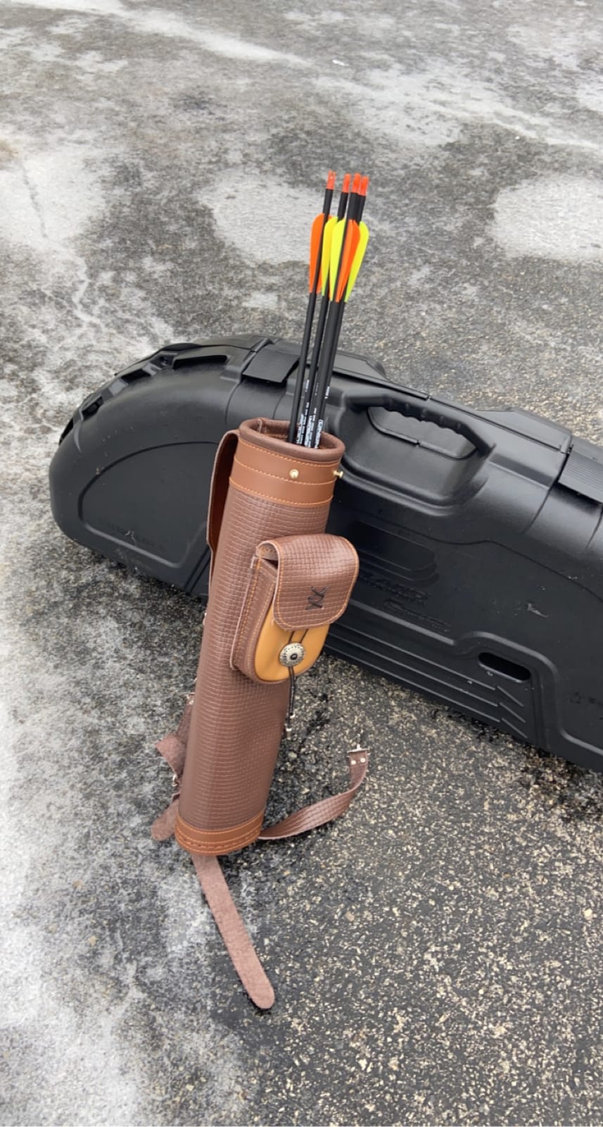 TOPARCHERY Traditional Shoulder Back Quiver Bow Leather Arrow Holder with Large Pouch Handmade Straps Belt Bag Brown customer photo 2