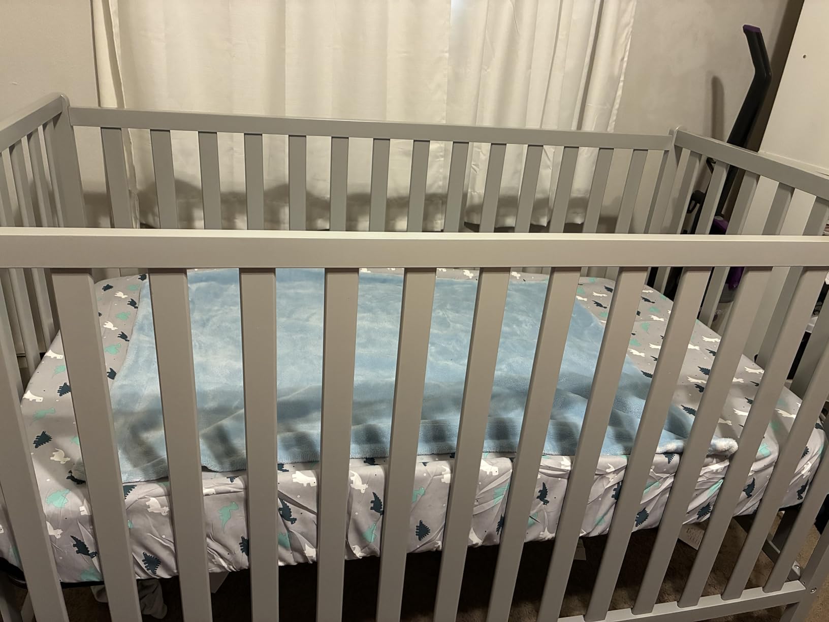 Delta Children Heartland 4-in-1 Convertible Crib - Greenguard Gold Certified, Bianca White customer photo 1