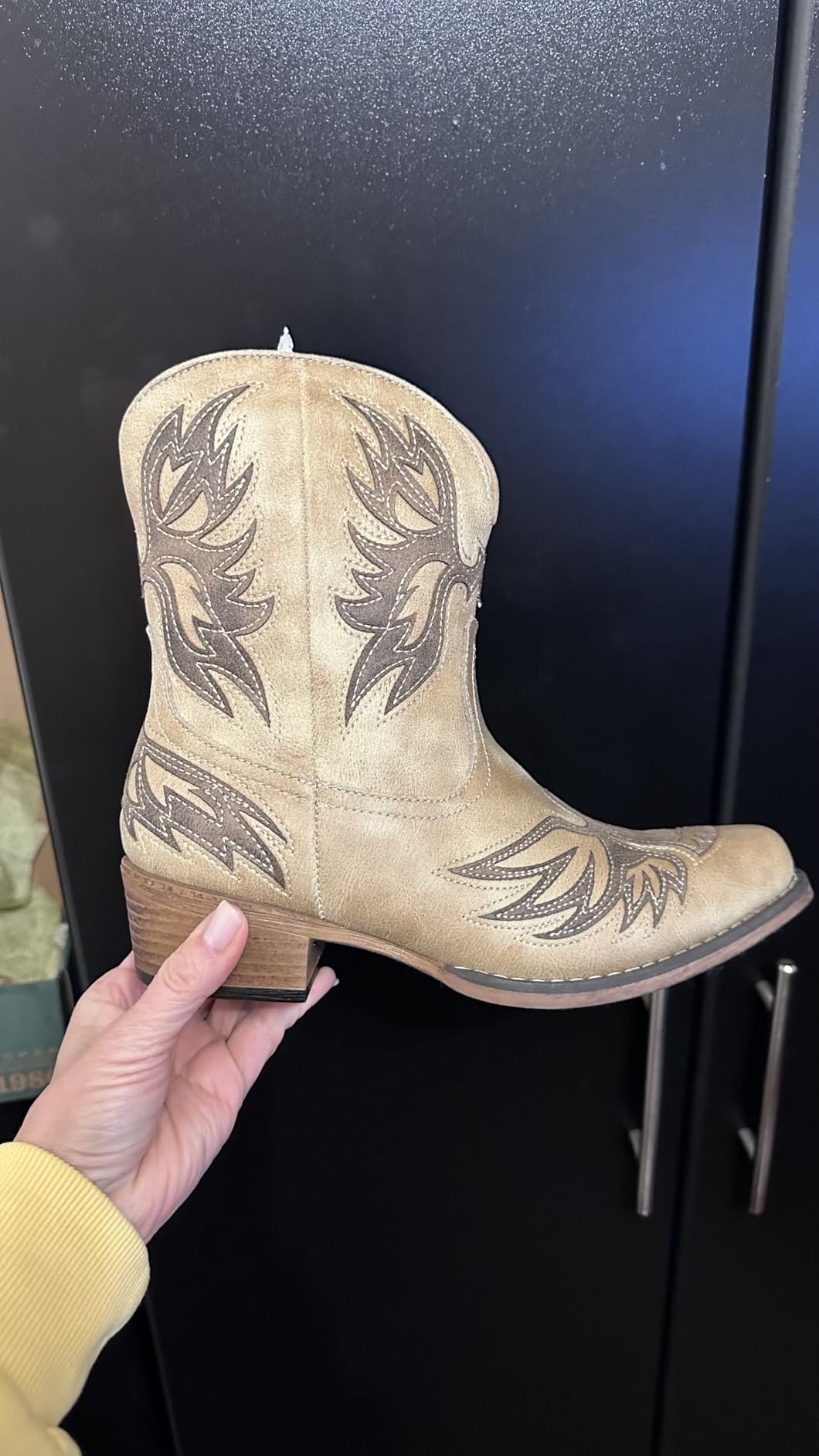 ROPER Amelia customer photo 2
