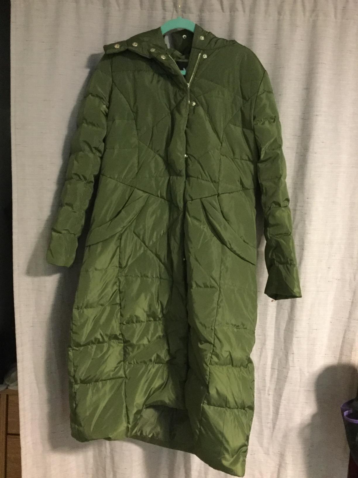Orolay Women's Winter Long Maxi Down Puffer Coat with Hood customer photo 1