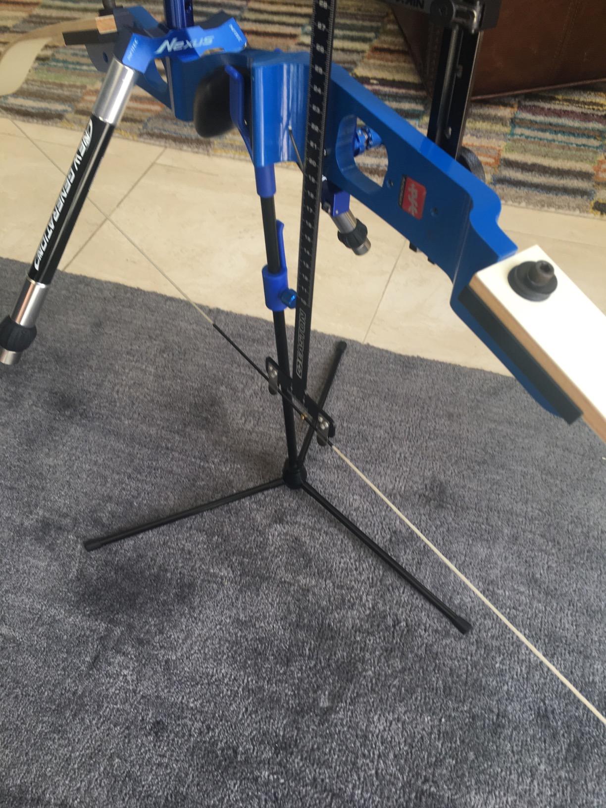 YLS Archery Bow Stand Recurve Bow Compound Bow Stand Rack Holder Legs 18.9