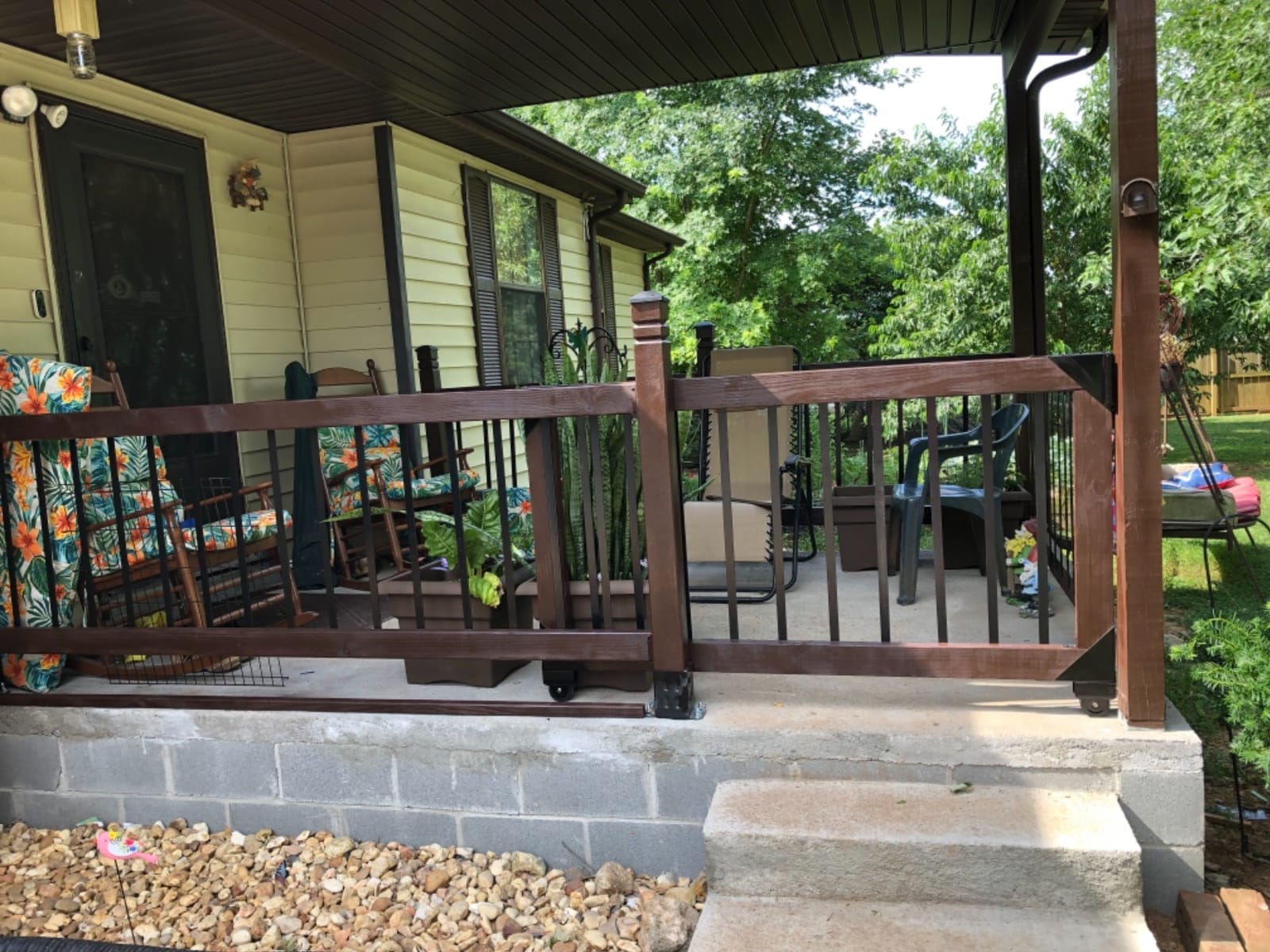 Deckorators 29-1/2 in. Black Aluminum Traditional Baluster (15-Pack) customer photo 2