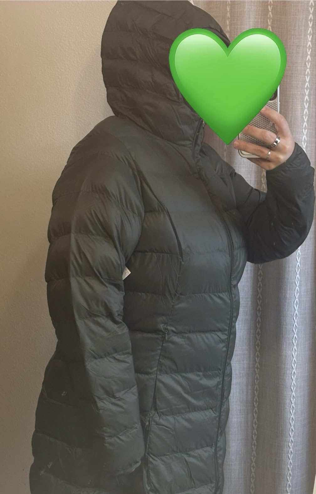 Amazon Essentials womens Lightweight Water-Resistant Packable Hooded Puffer Coat (Available in Plus Size) customer photo 1