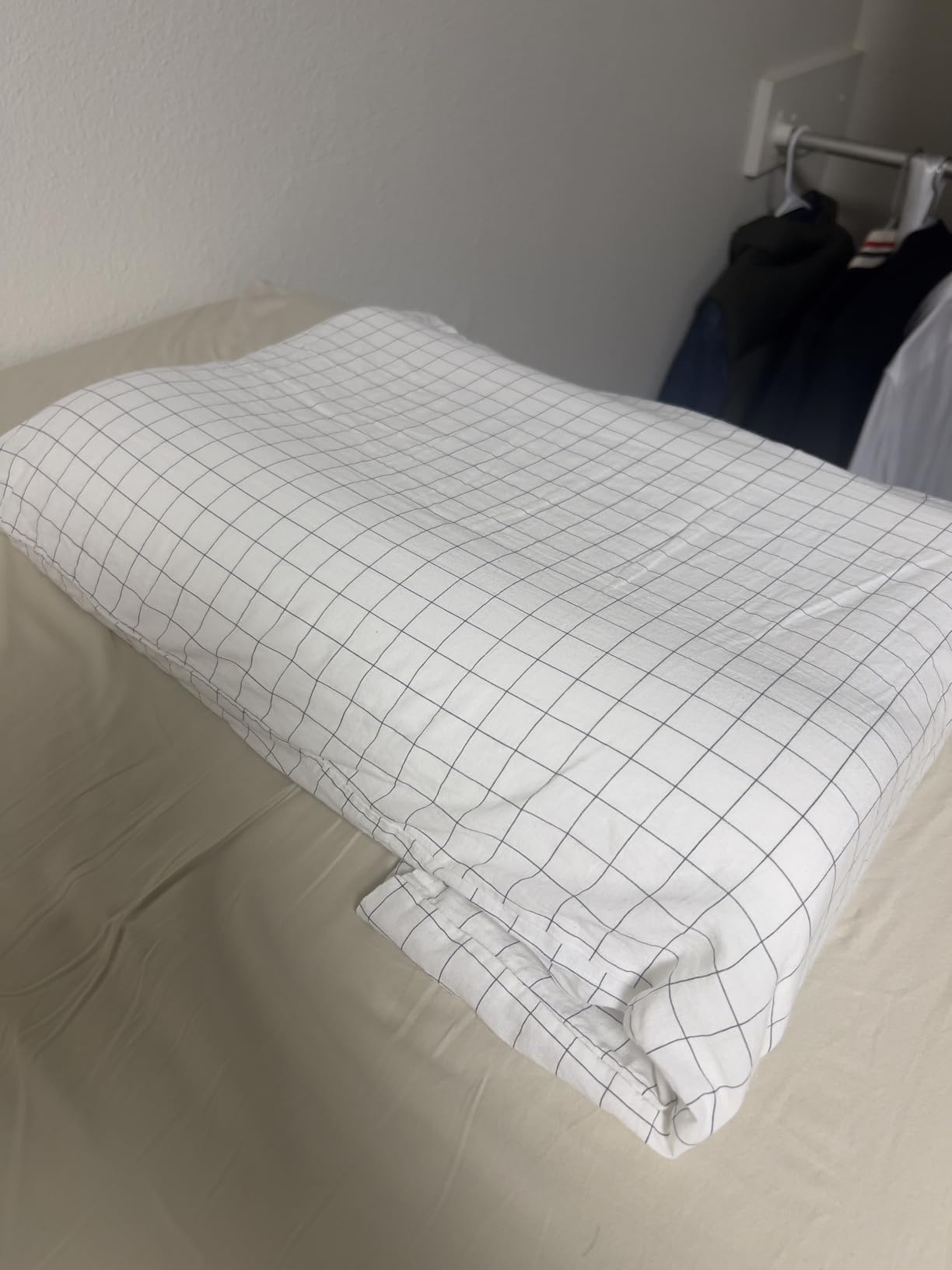 Tempur-Pedic TEMPUR-Ergo Neck Pillow, Medium Profile, White customer photo 2