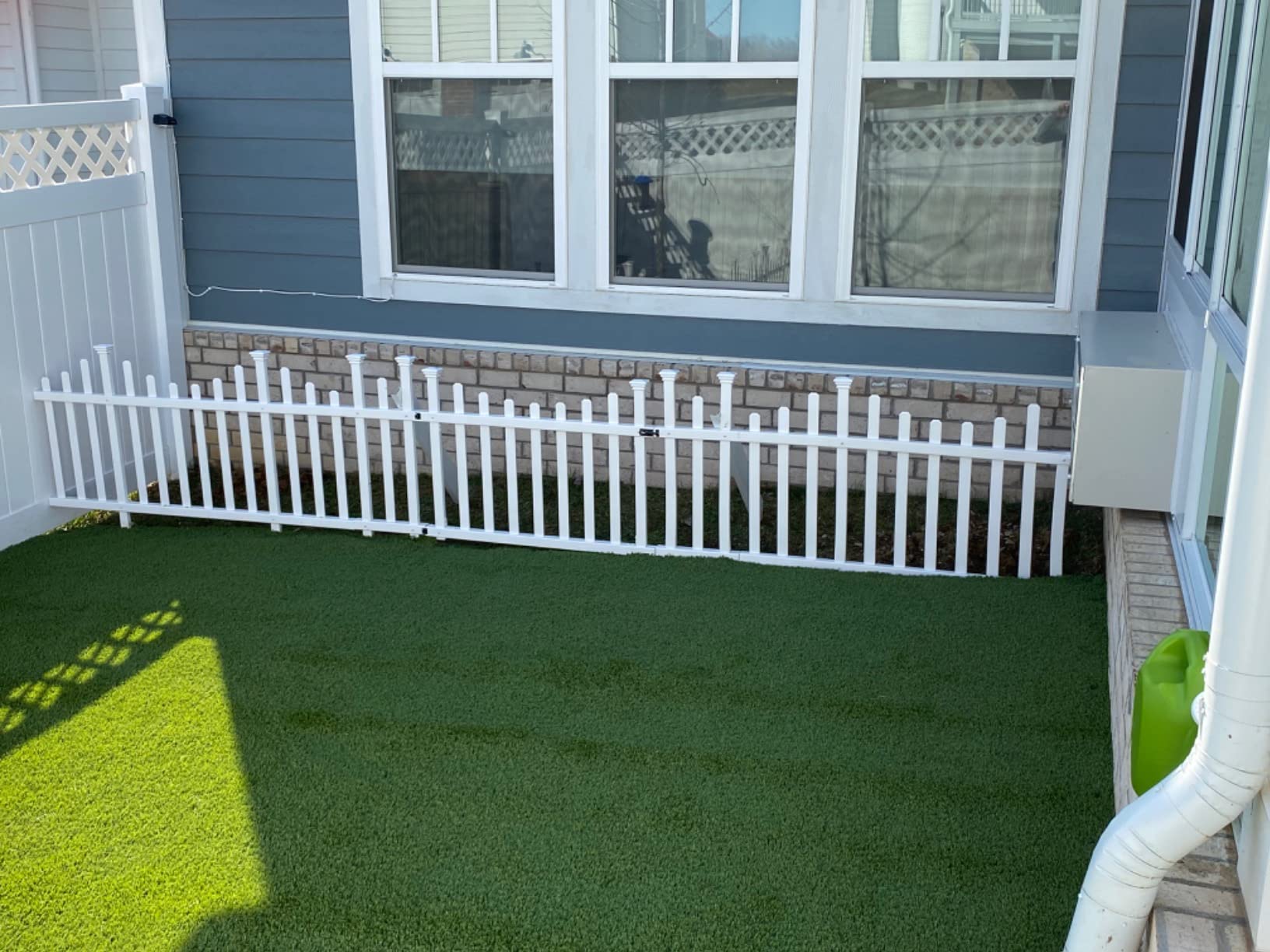 Zippity Madison Picket Gate, White Vinyl DIY No Dig Kit customer photo 2