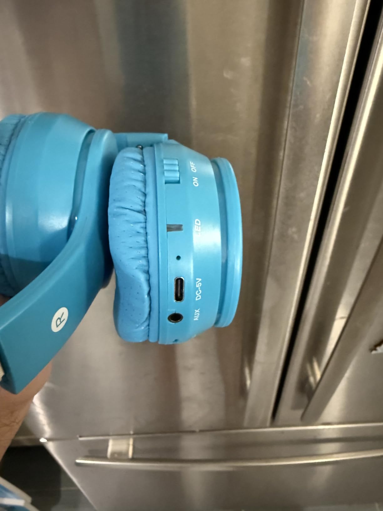 Kids Bluetooth Headphones Wireless 68 Hours,Safe Volume Limit 85/94dB Blue customer photo 2