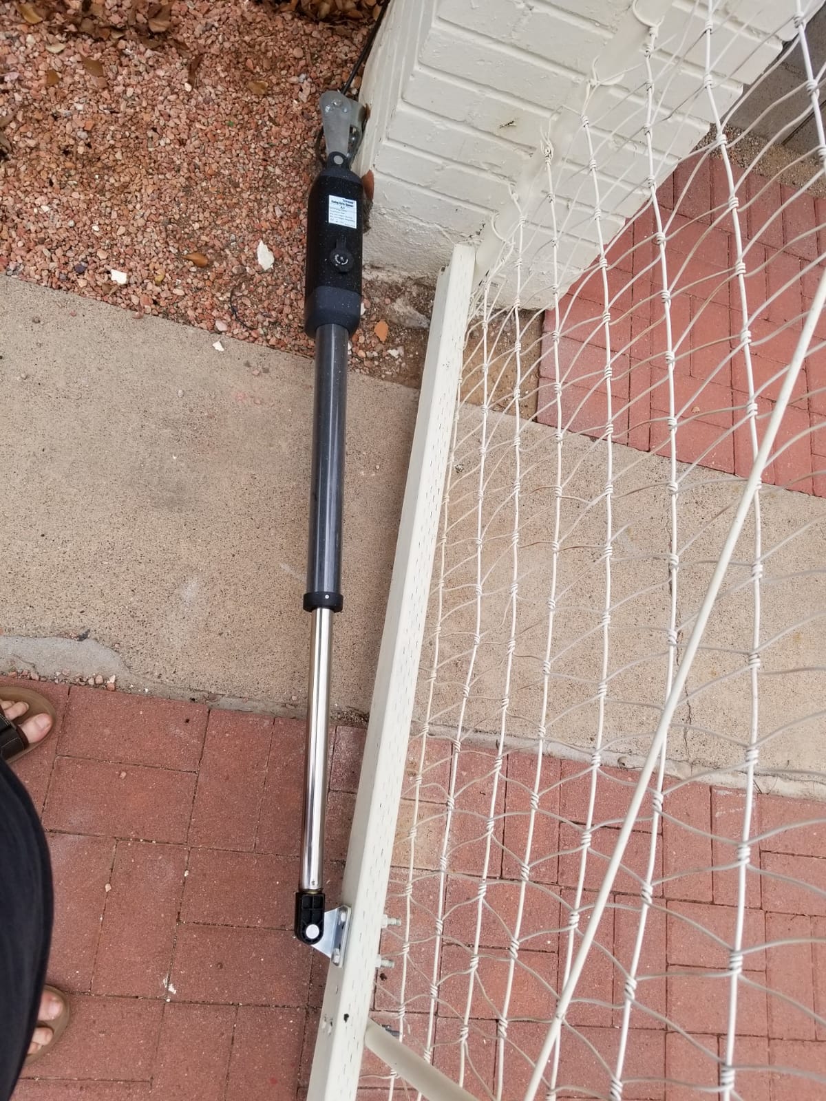 TOPENS A3S Solar Single Swing Gate Opener Light Duty customer photo 2