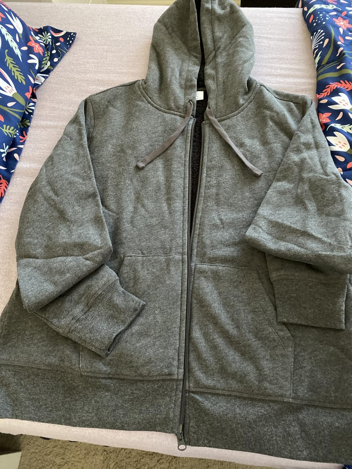 Amazon Essentials Women's Sherpa-Lined Fleece Full-Zip Hooded Jacket with Drawstring (Available in Plus Size) customer photo 1