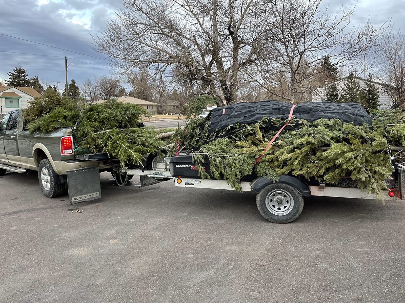 Gladiator Cargo Nets - Heavy Duty Trailer Cargo Net - (SUT-100) - 7.3' x 9.3' (for 5x8 ft Trailers) customer photo 2