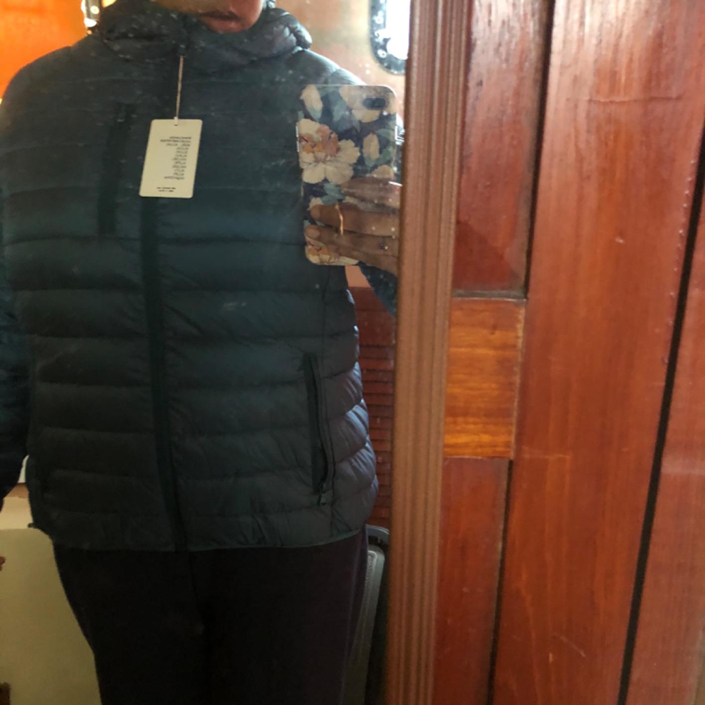 Wantdo Women's Packable Puffer Down Jacket Lightweight Hooded Winter Coats customer photo 1