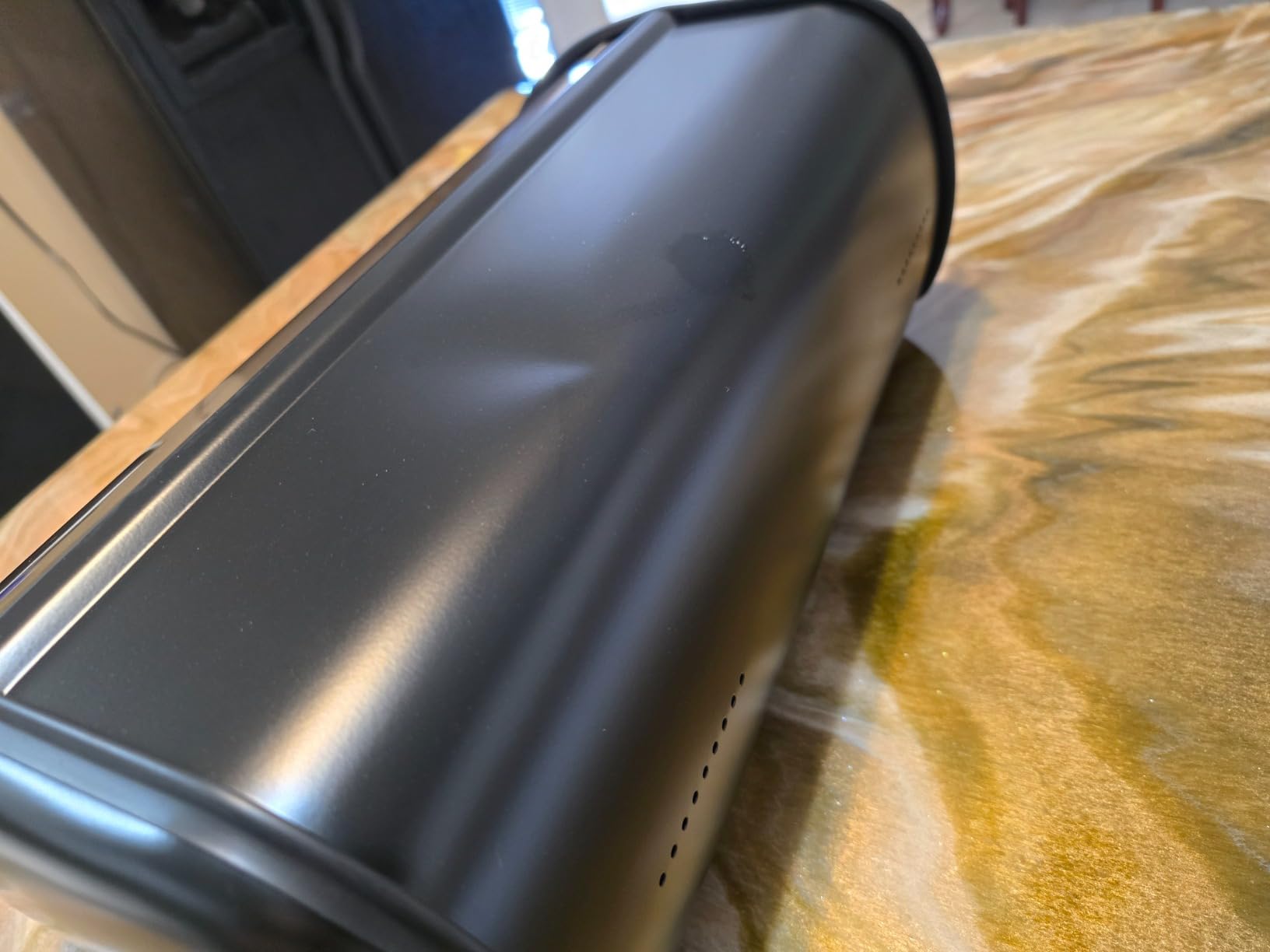 ENLOY Bread Box for Kitchen Counter, Stainless Steel Roll Top Bread Bin | Large Bread Storage Bin with Roll Top Lid, Silver Bread Storage Holder for Loaf, Bagels and Pastries, 17 x 11 x 7 Inches customer photo 1