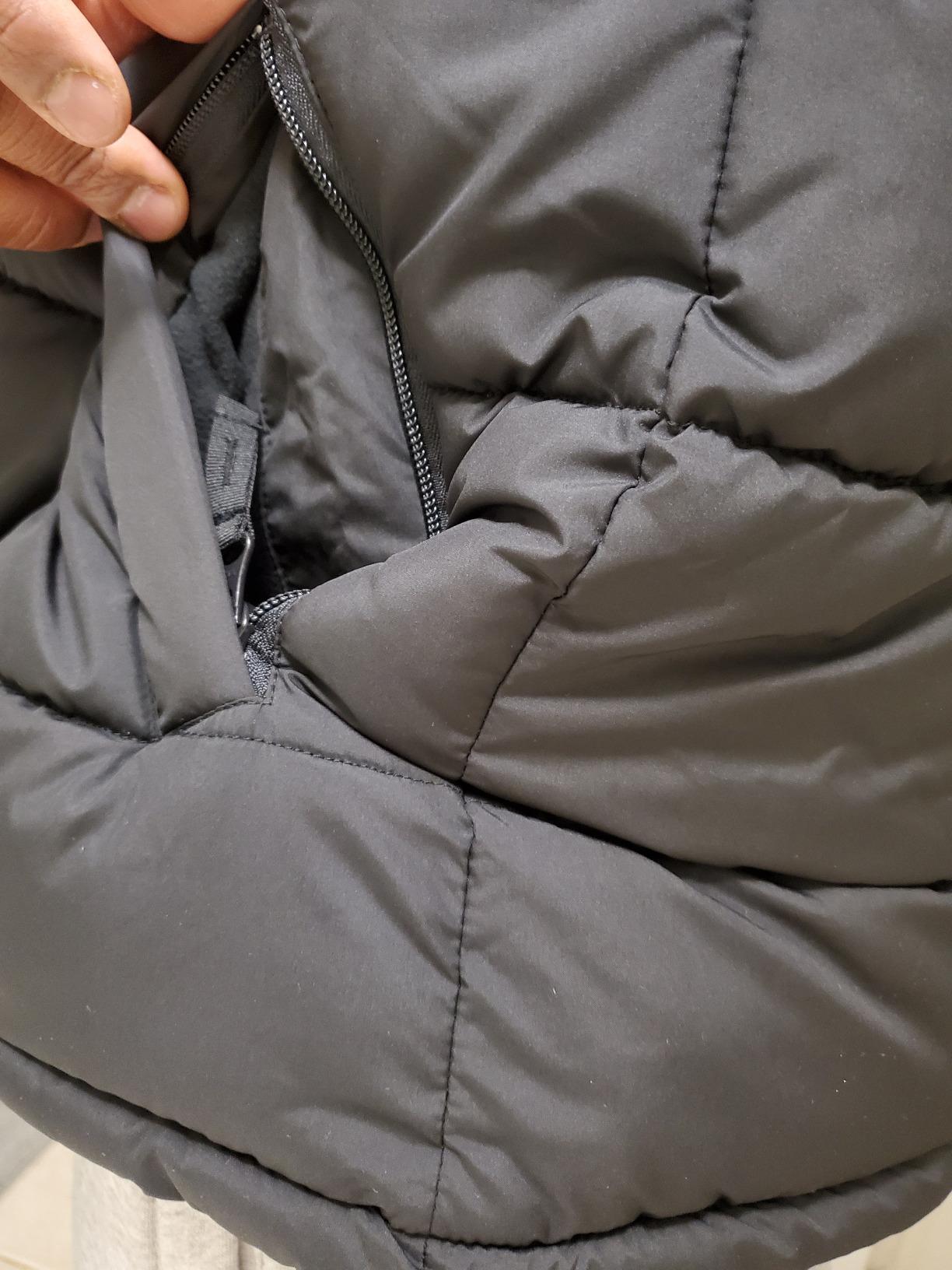 Amazon Essentials Men's Heavyweight Hooded Puffer Coat customer photo 1