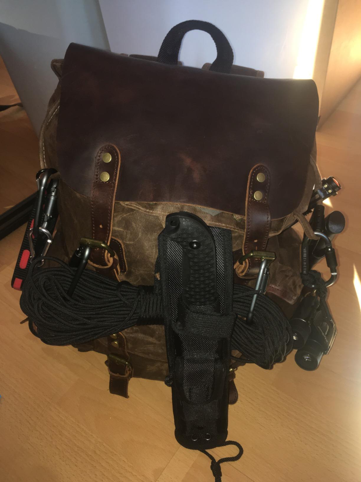 WUDON Leather Backpack for Men, Waxed Canvas Shoulder Rucksack Carry-On Travel Backpack customer photo 1