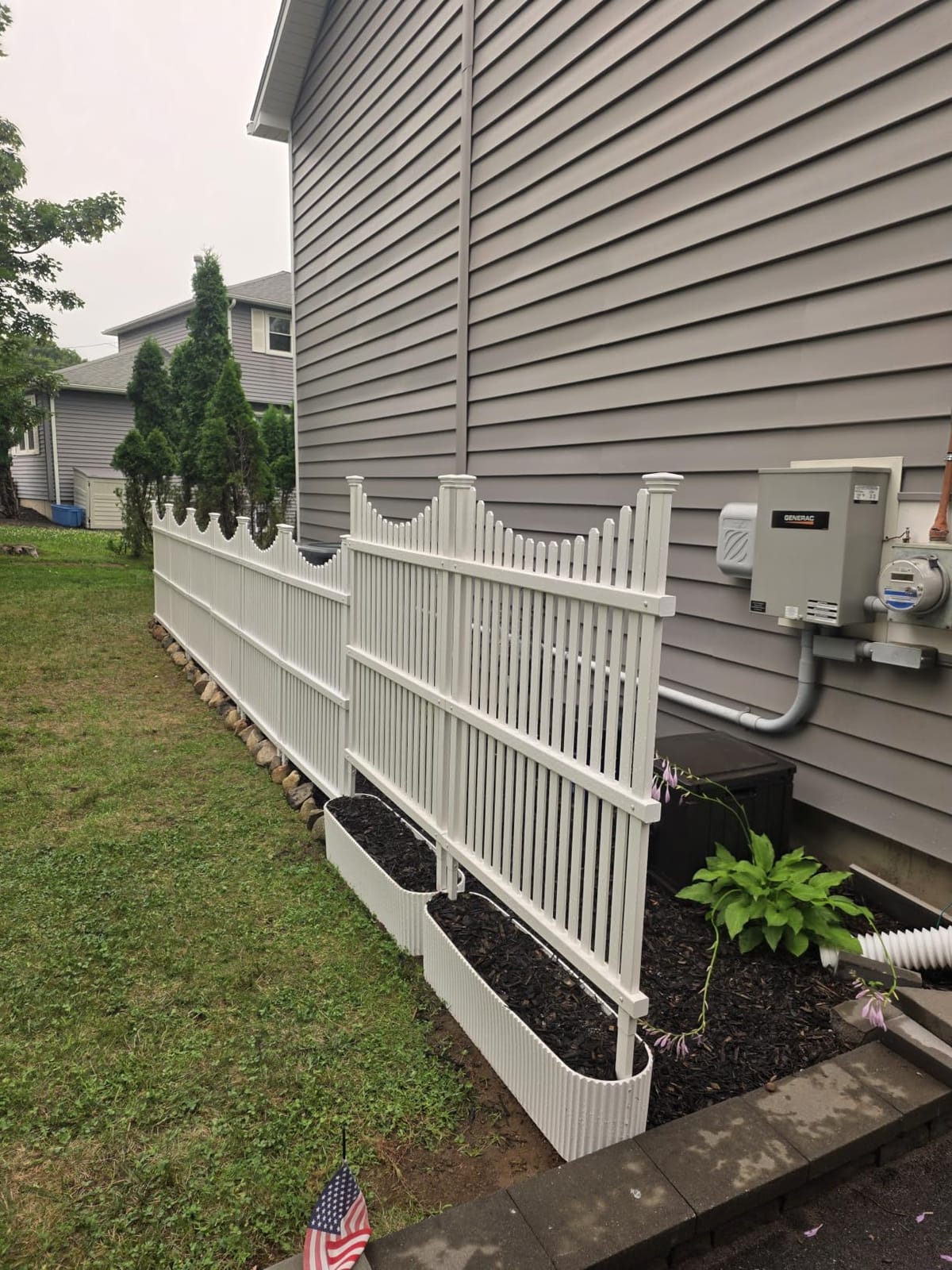 Enclo Huntersville Privacy Screen 2pk, White Vinyl DIY No Dig Kit customer photo 1