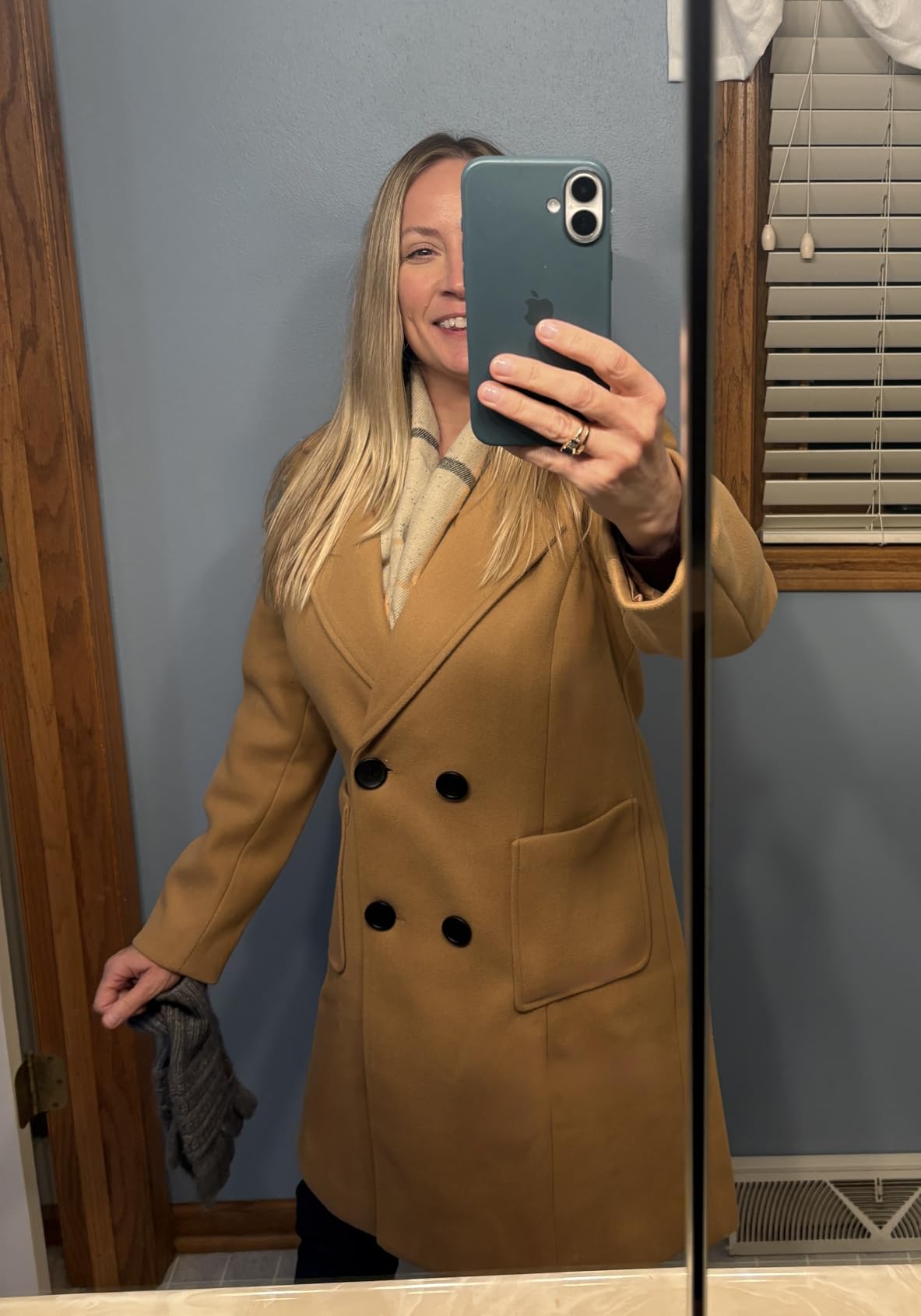 chouyatou Women Elegant Notched Collar Double Breasted Wool Blend Over Coat customer photo 2