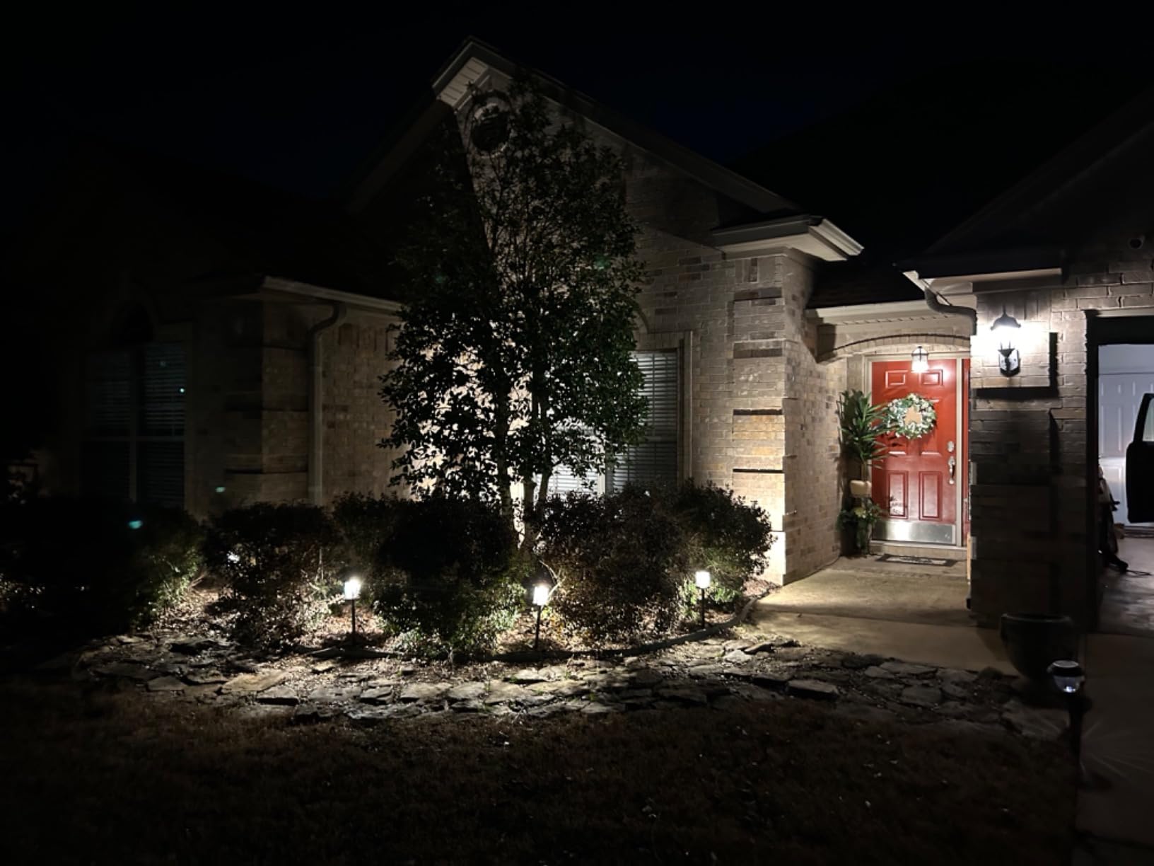 hykolity Low Voltage LED Landscape Kits, 12V-15V Pathway Flood Light Kits customer photo 2
