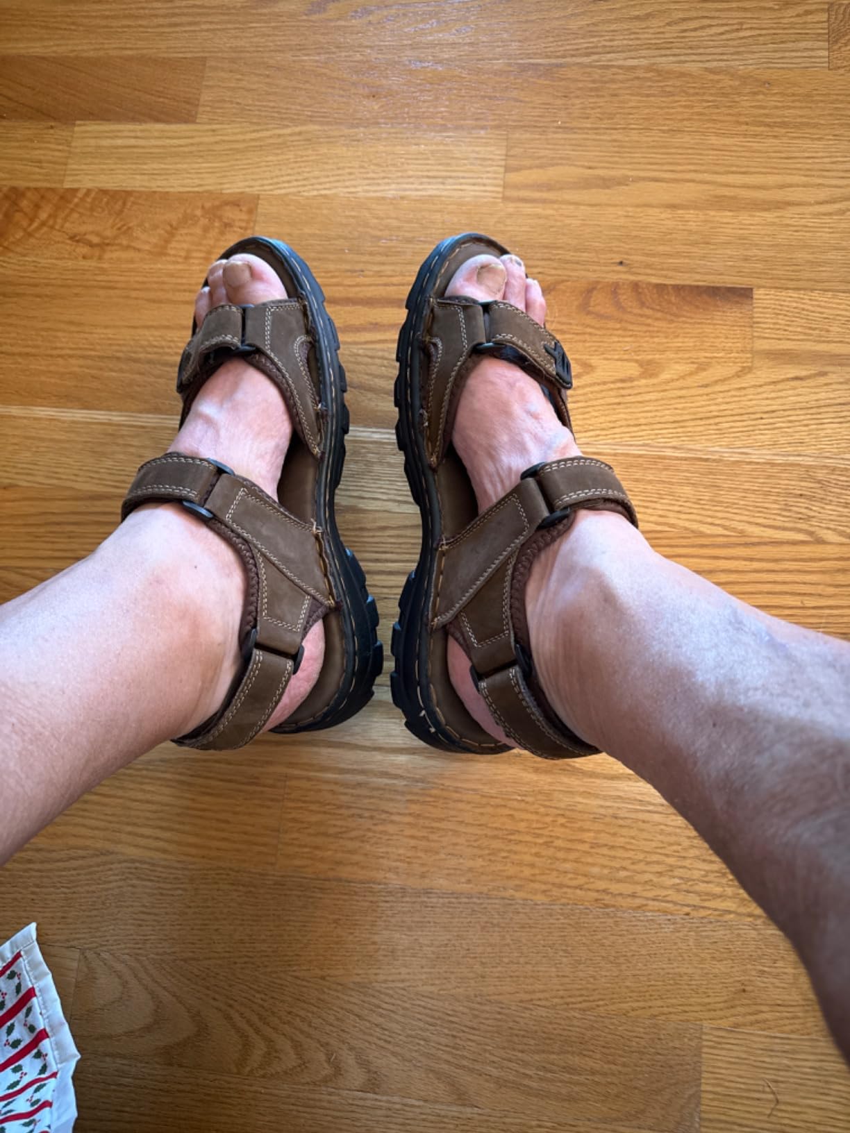 Jousen Men's Leather Hiking Sandals with Arch Support customer photo 2