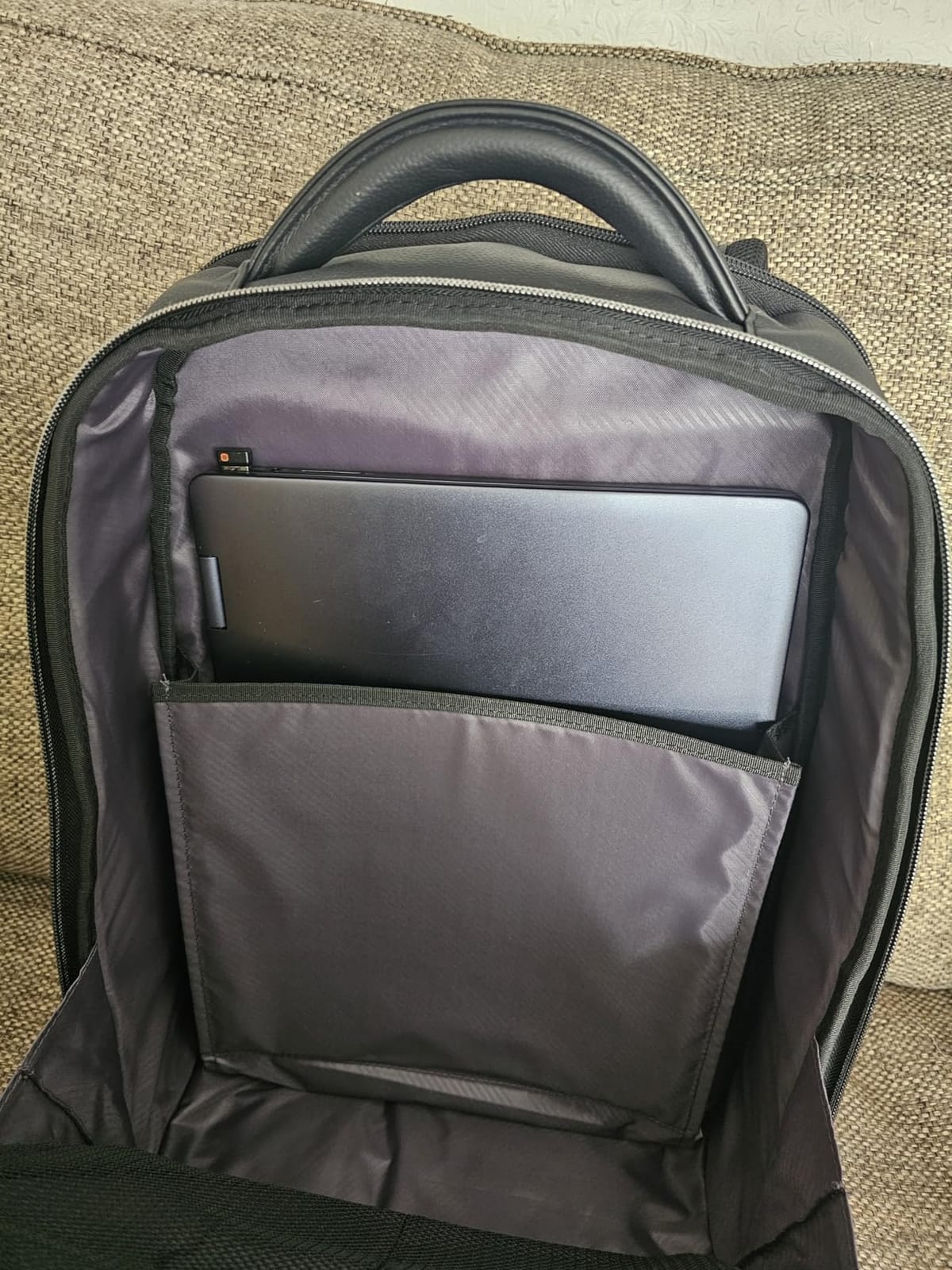 Samsonite Classic Leather Backpack, Black, One Size customer photo 1