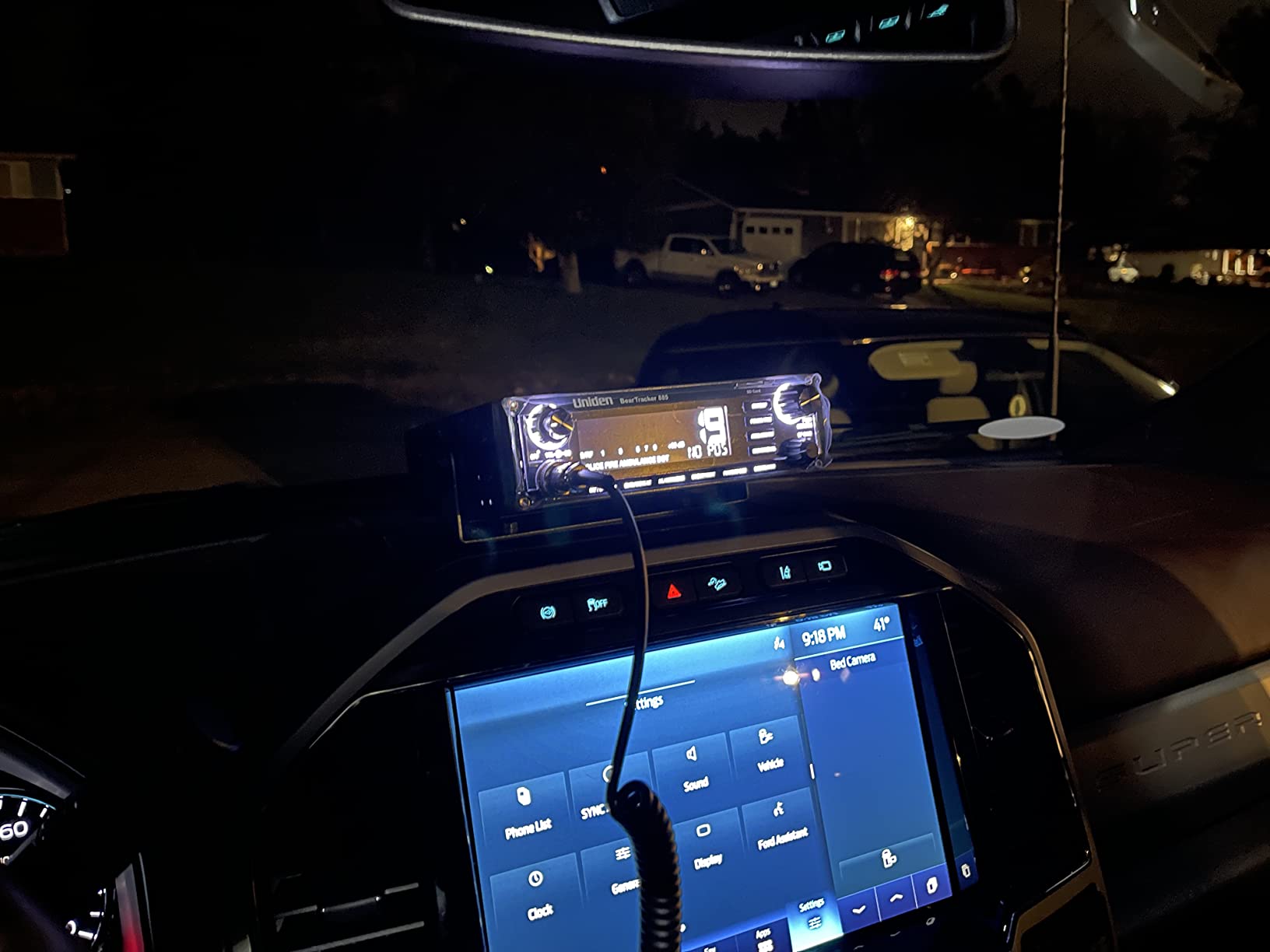 Uniden BEARTRACKER 885 Hybrid Full-Featured CB Radio + Digital TrunkTracking Police/Fire/Ambulance/DOT Scanner w/ BearTracker Warning System Alerts, 40-channel CB, 4-Watts power, 7-color display customer photo 1