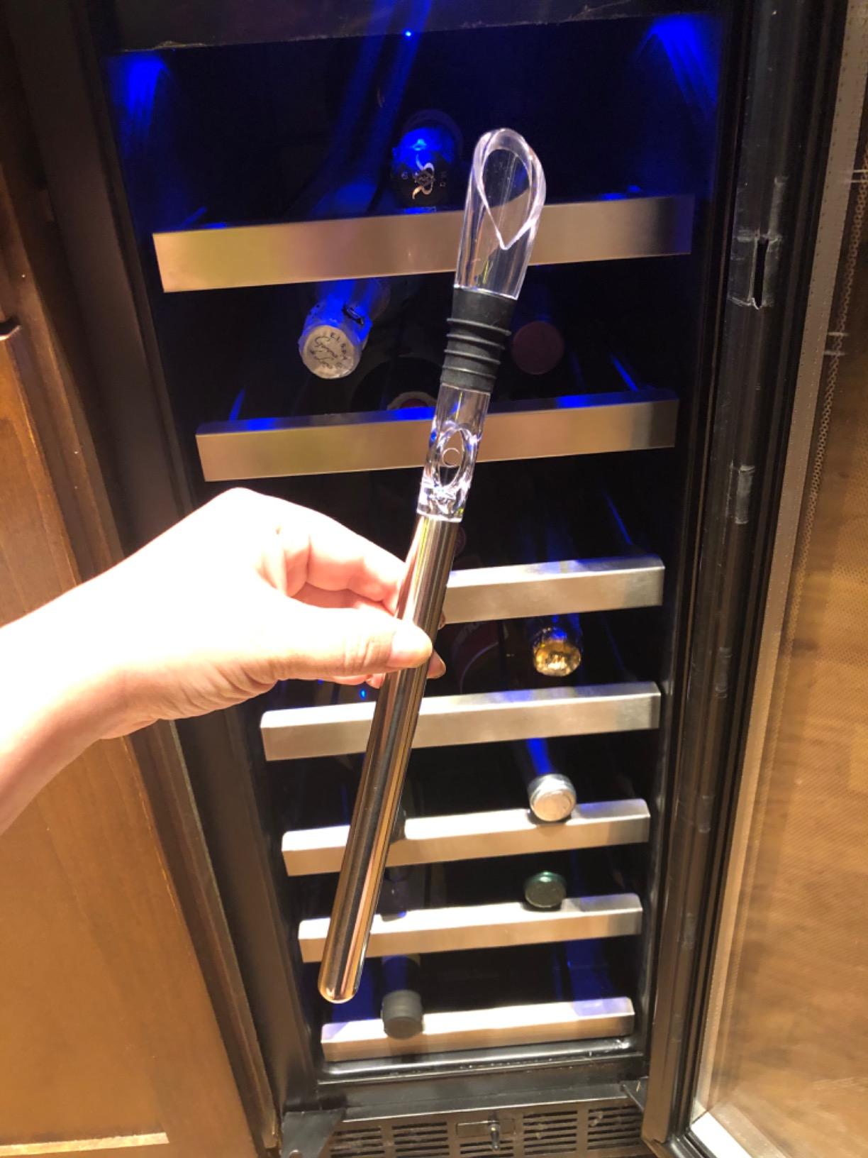 YouYah Wine Chiller Stick 3-in-1 Stainless Steel Wine Bottle Cooler Stick, Rapid Iceless Wine Chilling Rod with Aerator and Pourer, Wine Gift customer photo 1