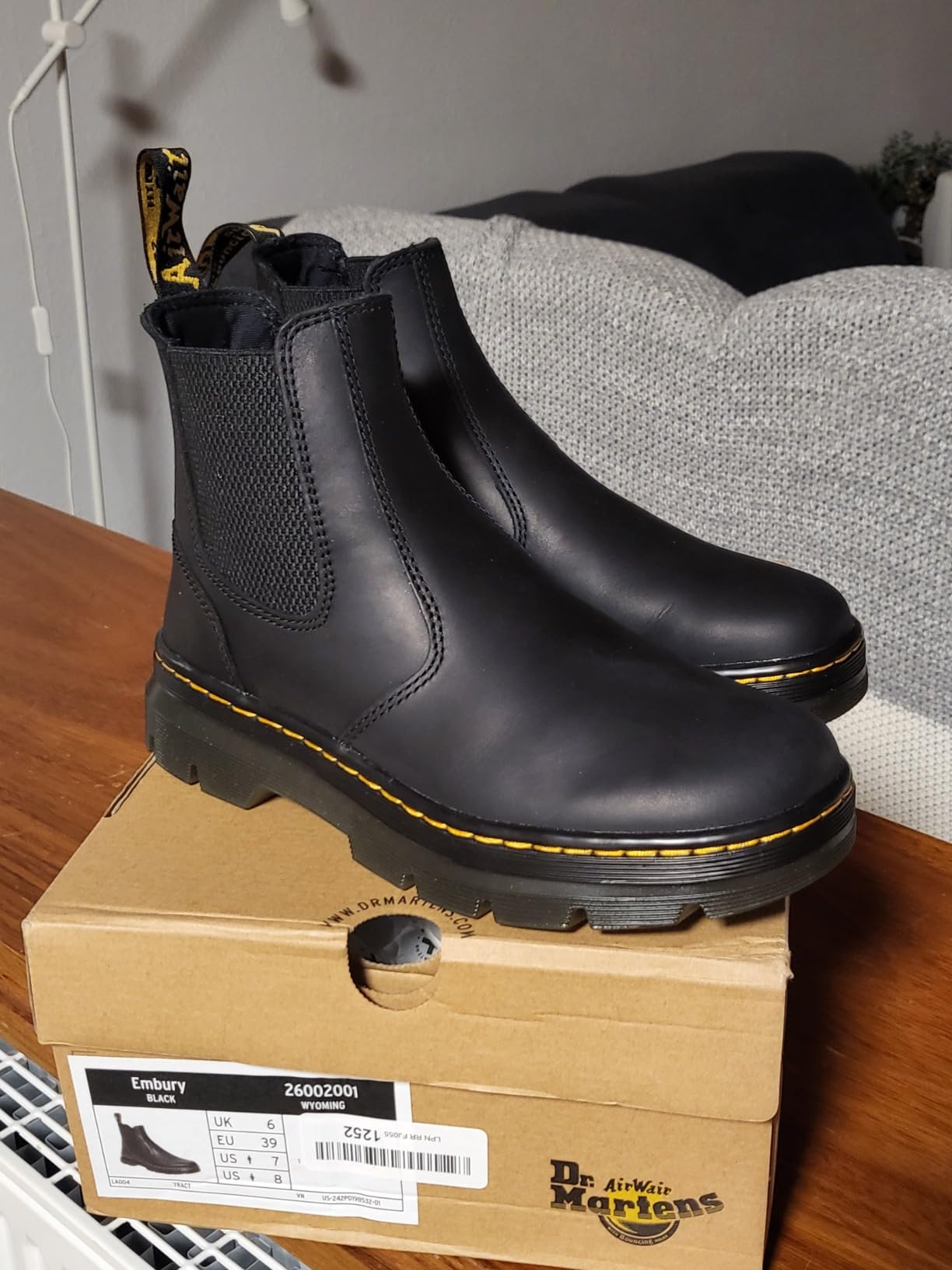 Dr. Martens unisex-adult Embury Leather Chelsea Boot customer photo 1