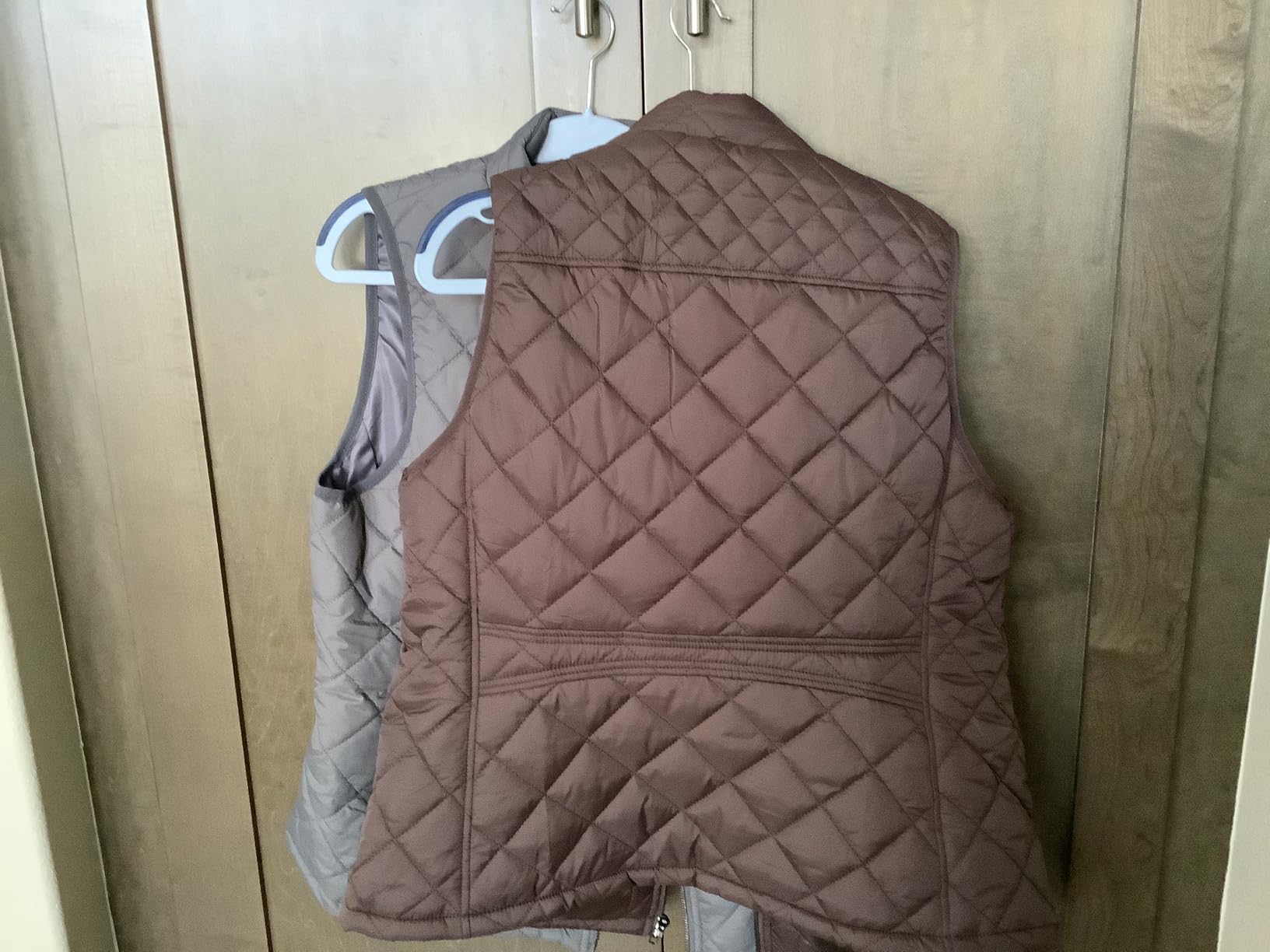 LONGKING Women's Quilted Vest Lightweight Packable Puffer Gilet customer photo 1