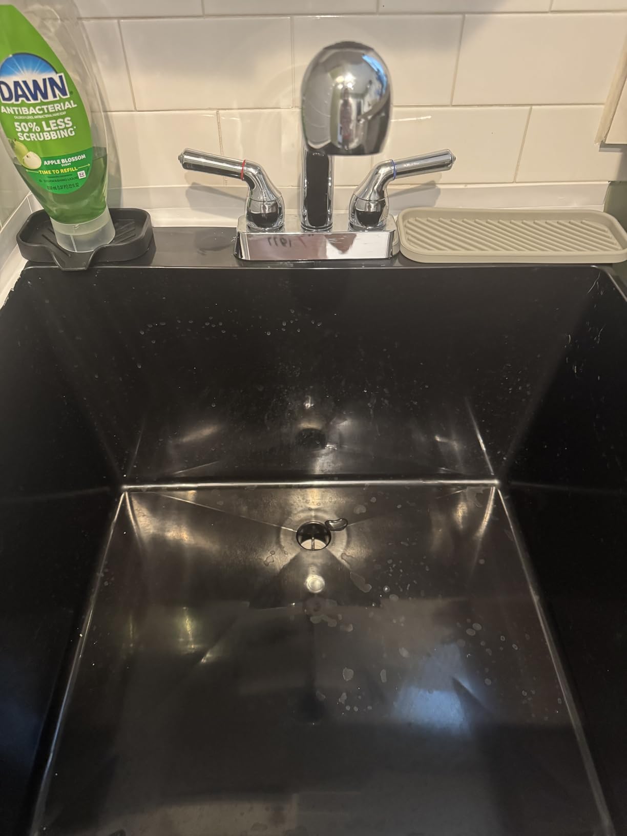 Grey Utility Sink Laundry Tub With Pull Out Chrome Faucet, Sprayer Spout, Heavy Duty Slop Sinks For Washing Room, Basement, Garage or Shop, Large Free Standing Wash Station Tubs and Drainage customer photo 1