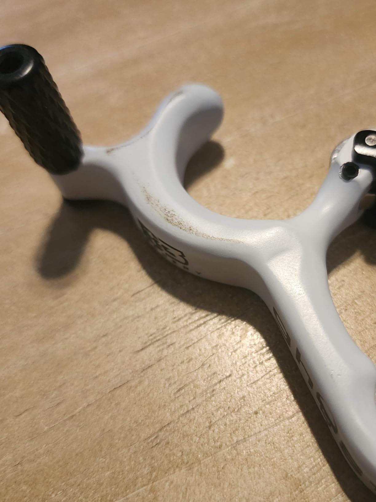 B3 Archery Ghost 3 Finger Handle Back-Tension Release with Textured Coated White Grip & Integrated Thumb Peg customer photo 1