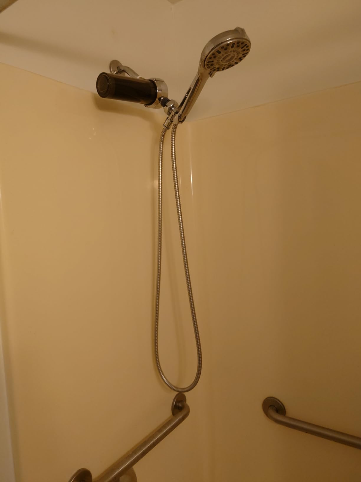AQUAYOUTH 2.0 Carbon Shower Head Filter System | Removes Chlorine, Heavy Metals, And More | Great For Dry Skin/ Hair, And More | NSF Certified customer photo 1