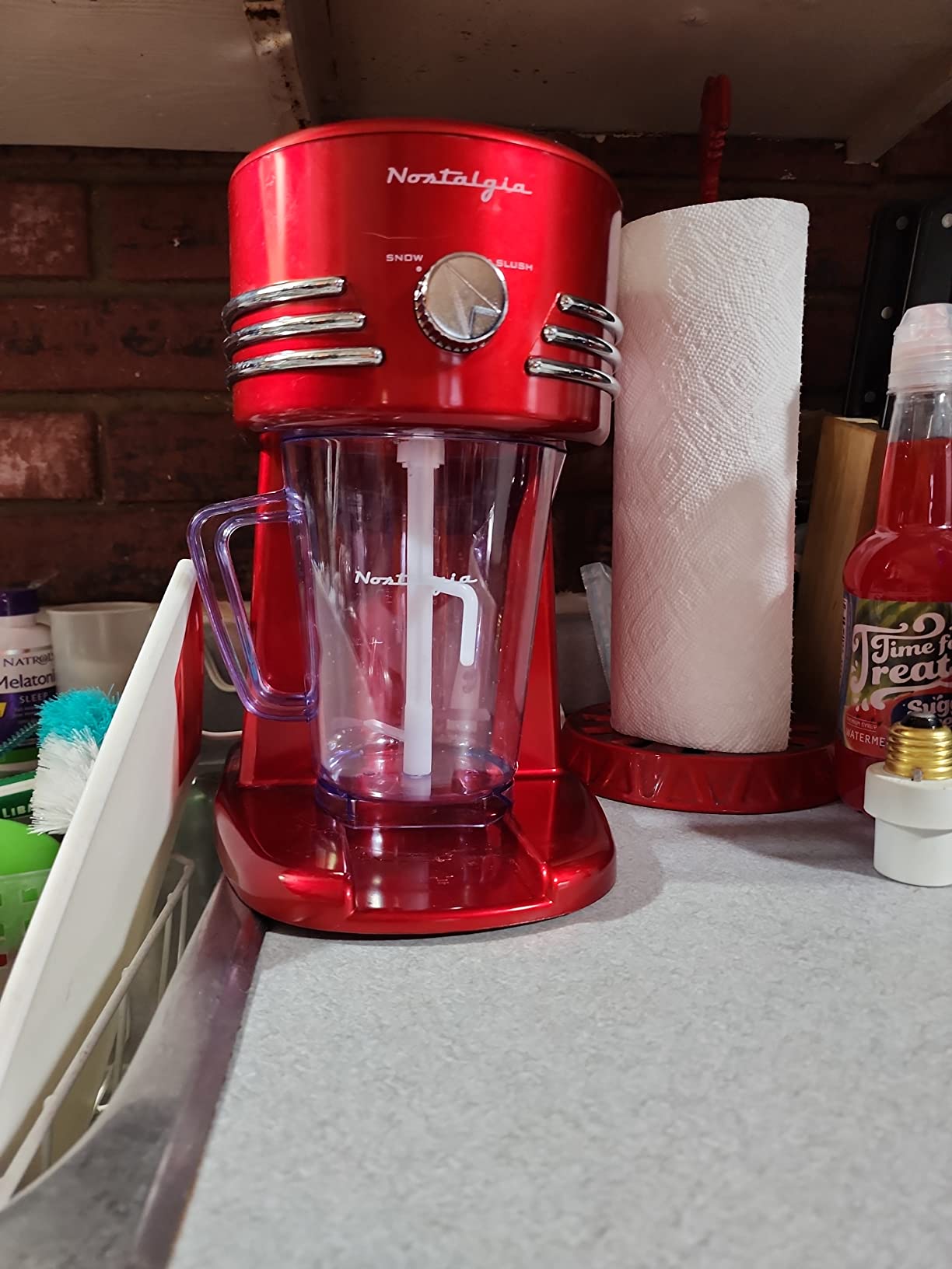 Nostalgia Taco Tuesday Frozen Drink Maker and Margarita Machine for Home - 40-Ounce Slushy Maker with Stainless Steel Flow Spout - Easy to Clean and Double Insulated - Lime Green customer photo 1