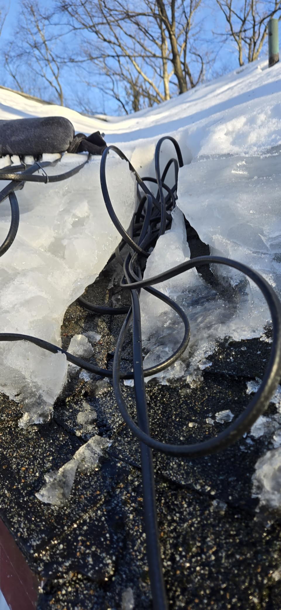 H&G lifestyles 8W/FT Roof Heat Cable for Roof and Gutters 100FT | Self-Regulating Heaters to Prevent Ice Dams, Heavy Duty Heat Tapes for Snow De-icing, 8Watts per Foot Patented Technology customer photo 2