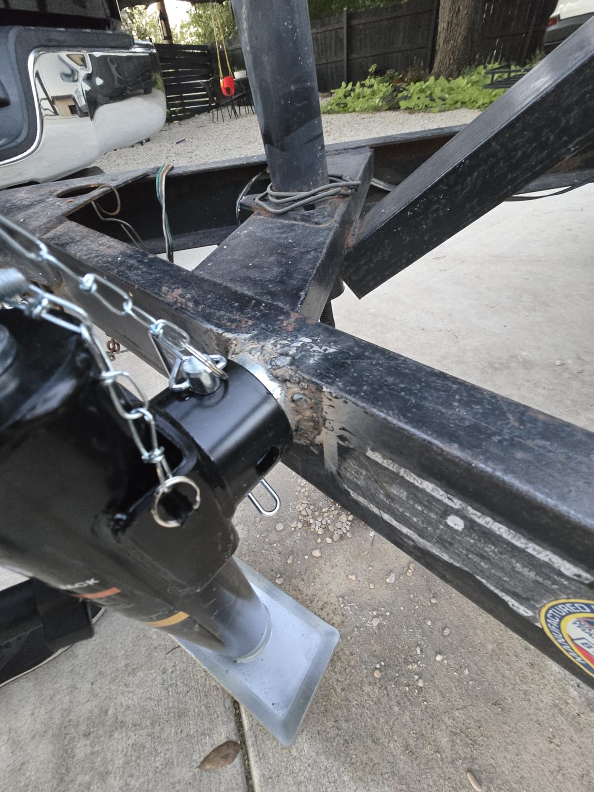 Big RED 2000 LBs Capacity Weld on Pipe Mount Swivel Trailer Jack, ATR39003R customer photo 1