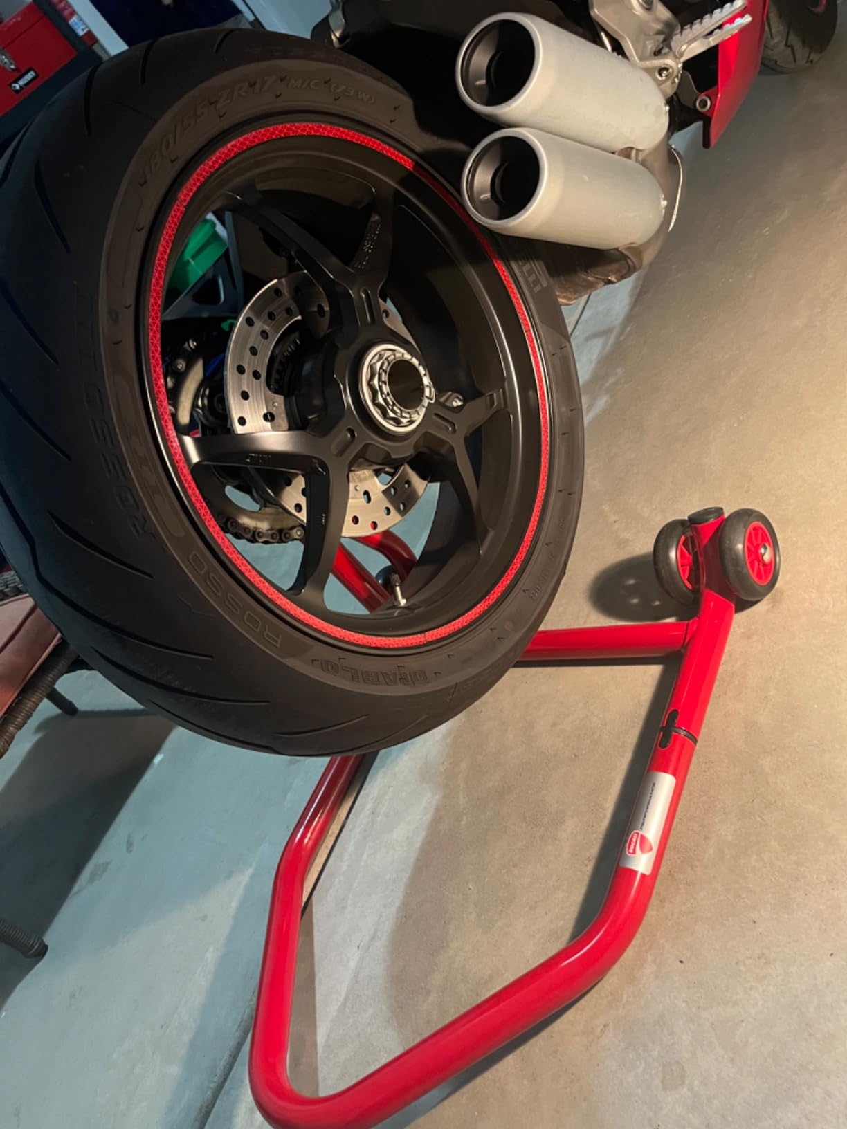 Ducati Rear Service Stand for Single-Sided Swinging Arm (OEM 97080111A) - Red customer photo 1