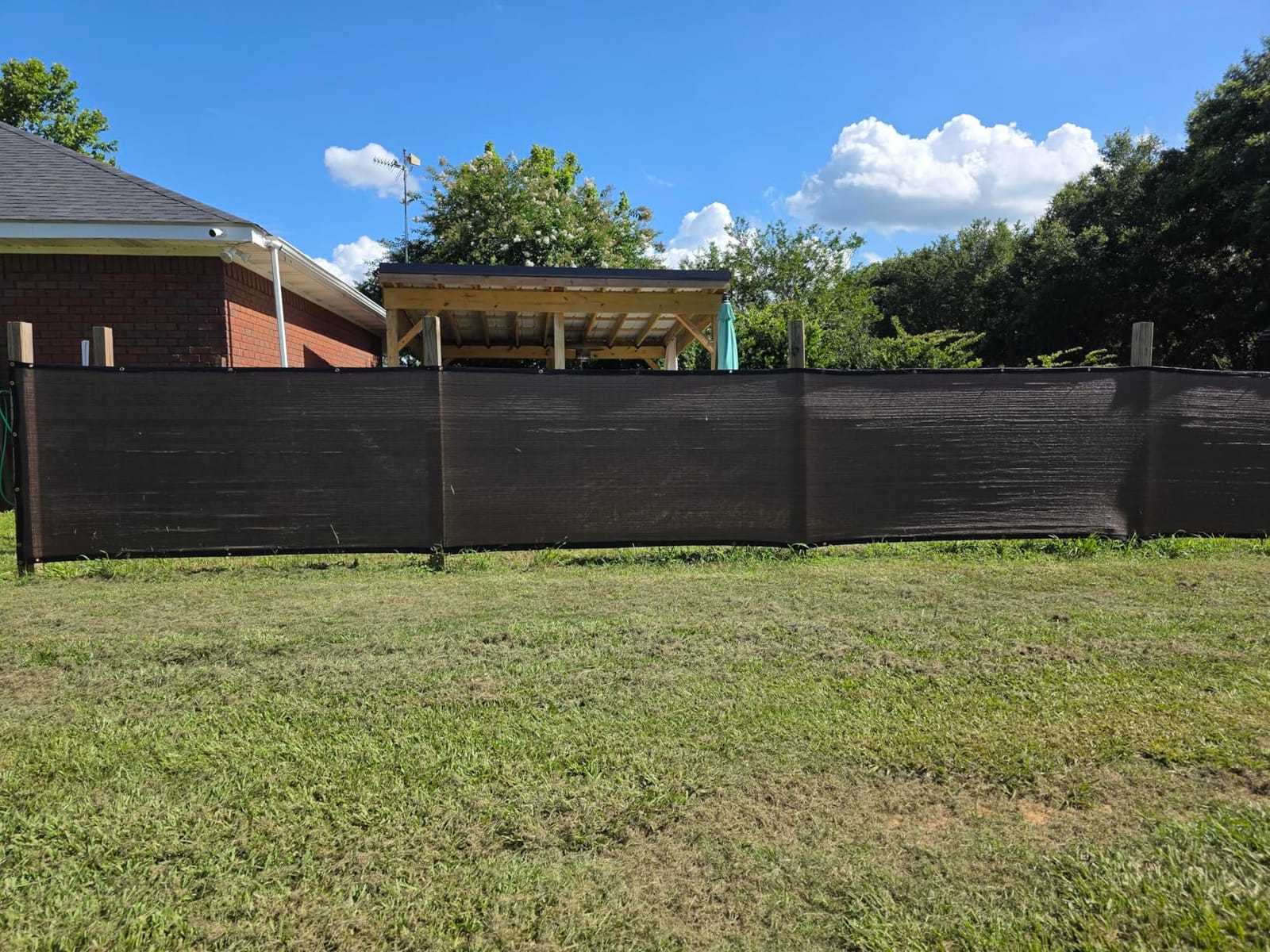 iCover 4x50ft Privacy Screen Fence, Outdoor Fencing Panels, Garden Windscreen Mesh Shade Sail Net Barrier, Include Reinforced Bindings and Brass Grommets Cable Zip Ties, Black customer photo 1