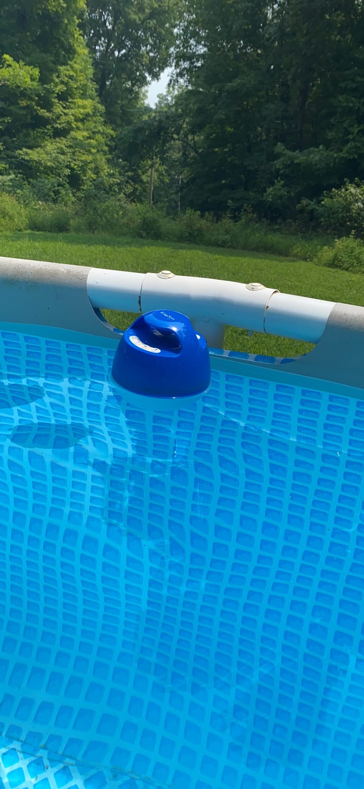 KingSom Portable Bluetooth Pool Speakers with Colorful Lights customer photo 1