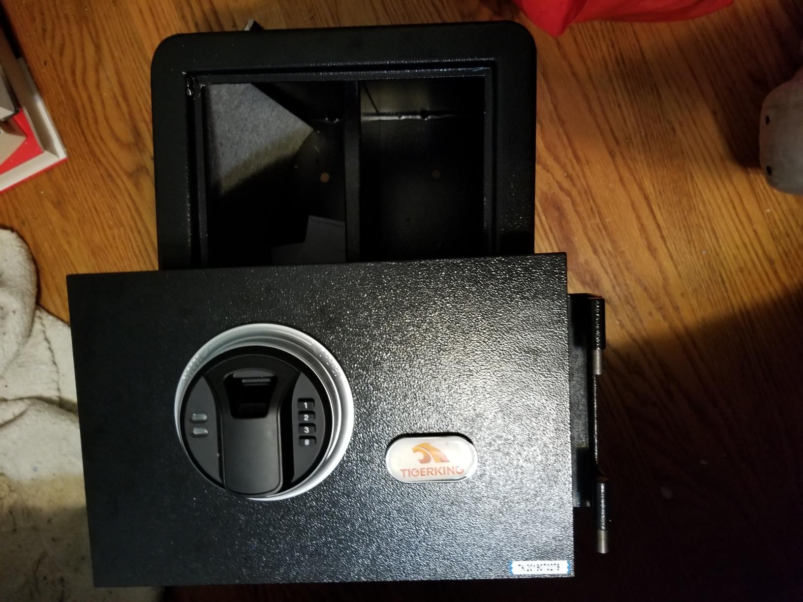 TIGERKING Biometric Small Home Safe with key and digital keypad customer photo 2