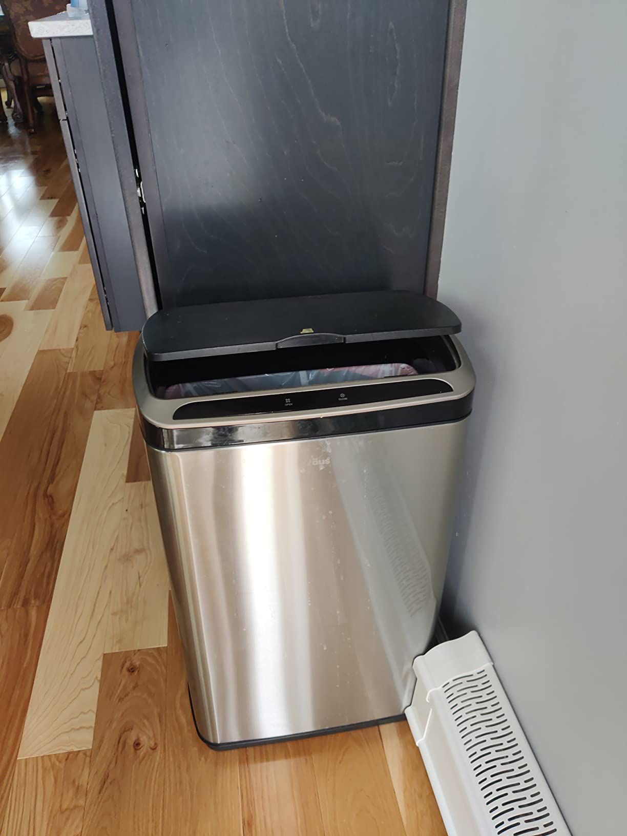 Kraus GarbagePro Rectangular 13 Gallon Hands-Free Motion Sensor Trash Can Battery Operated in Fingerprint Resistant Stainless Steel Finish with SoftShut Touchless Lid, KTCS-10SS customer photo 1