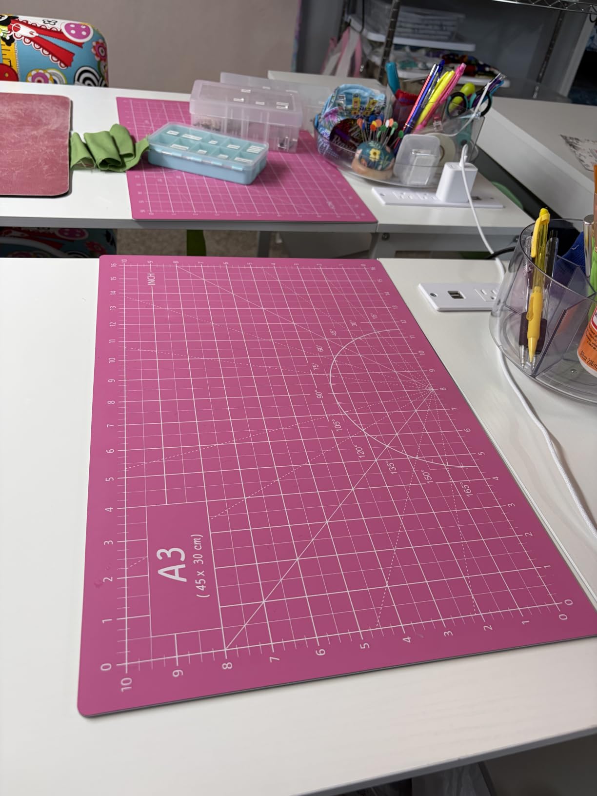 Headley Tools Thickened 24 x 36 Inch Self Healing Sewing Cutting Mat, A1 Rotary Cutting Sewing Mat for Crafts, Double Sided 5-Ply Table Cutting Board for Fabric Quilting Leather Hobby, Grey/Black customer photo 1