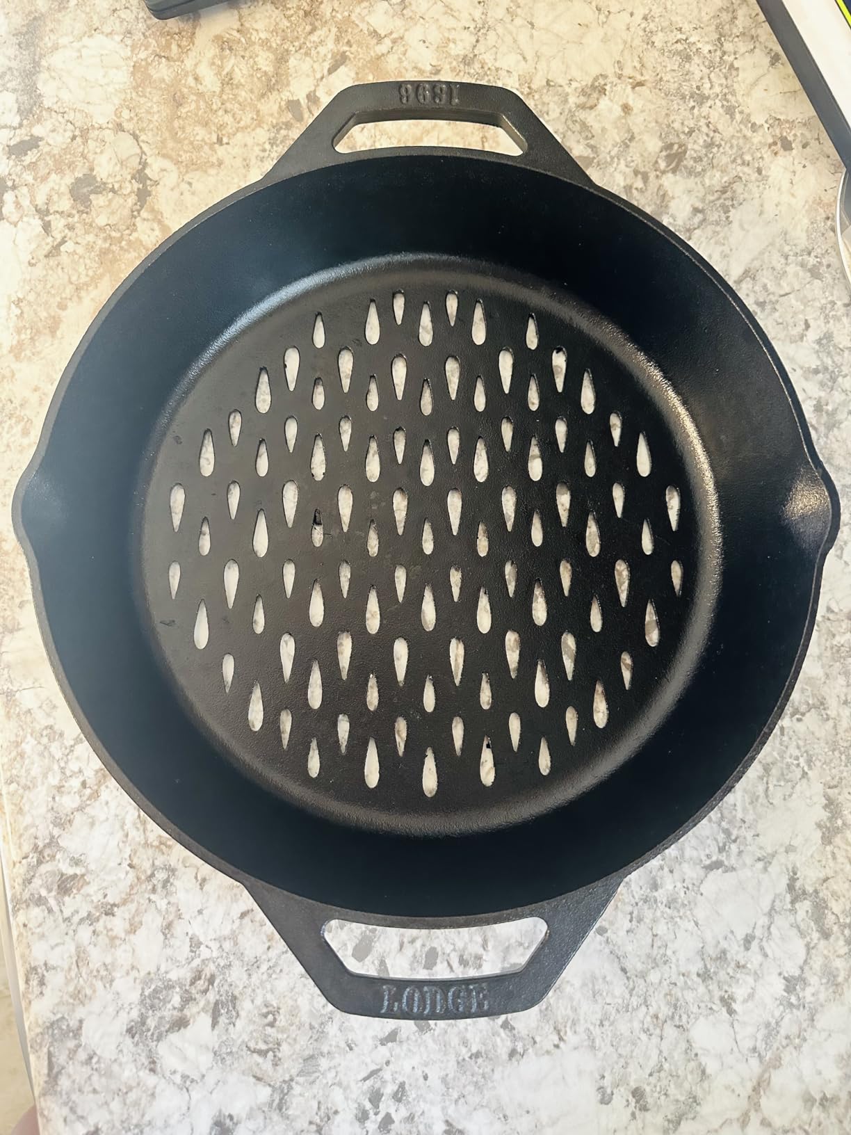 Lodge Pre-Seasoned Cast Iron Round Grilling Basket, 12 Inches customer photo 1