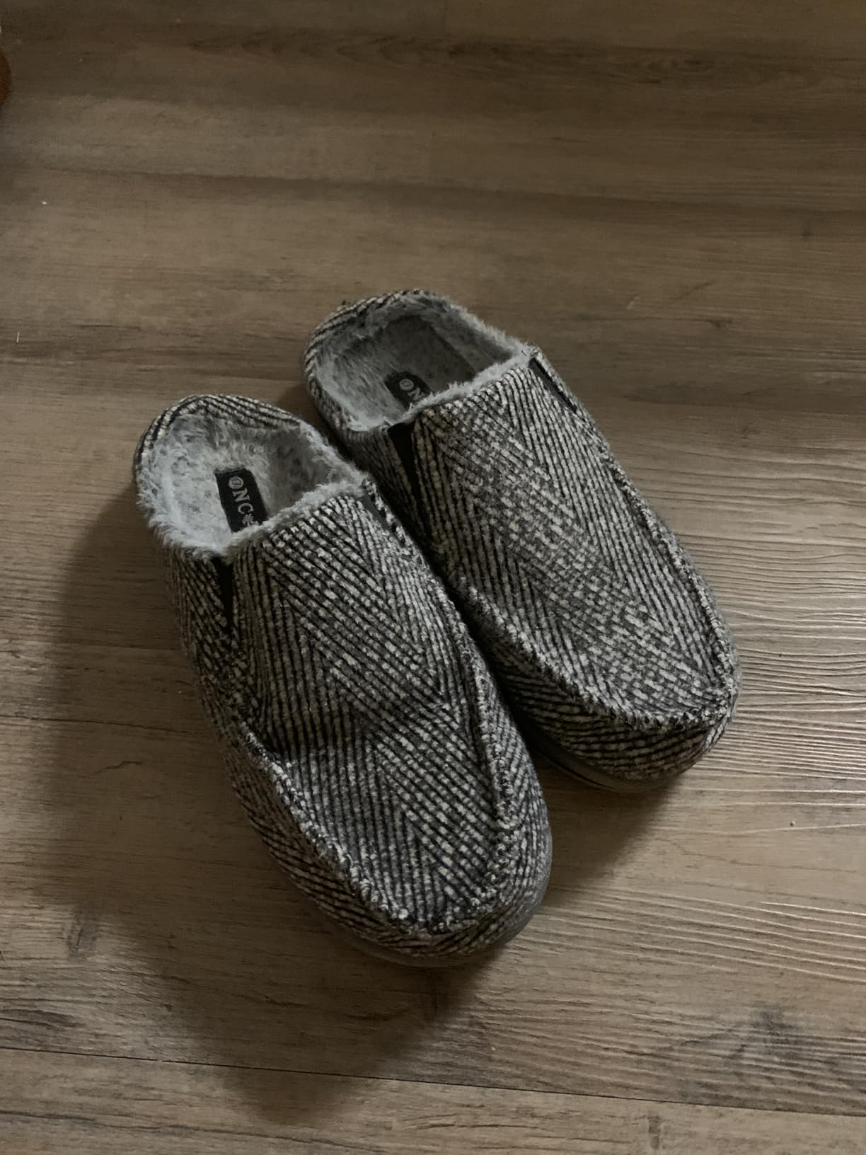 ONCAI Mens Clog Slippers with Arch Support Stripe Faux Fur Cotton-Blend High-Density Memory Foam Warm House Slippers Slip-on Indoor Outdoor Rubber Sole Size 7-16 customer photo 2