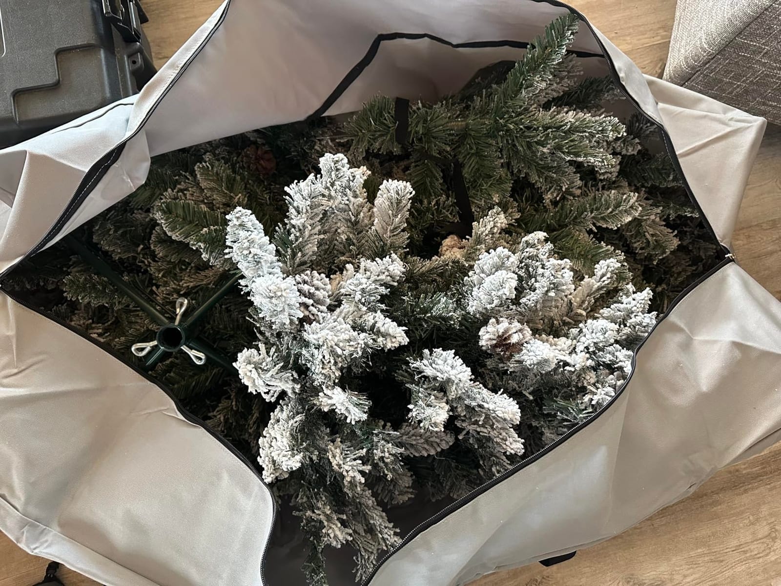 BALEINE 7.5 ft Christmas Tree Storage Bag, Heavy Duty 900D Oxford Fabric with Reinforced Handles and Dual Zippers Wide Opening, Extra Large Storage Container for Trees and Decorations (Grey) customer photo 1
