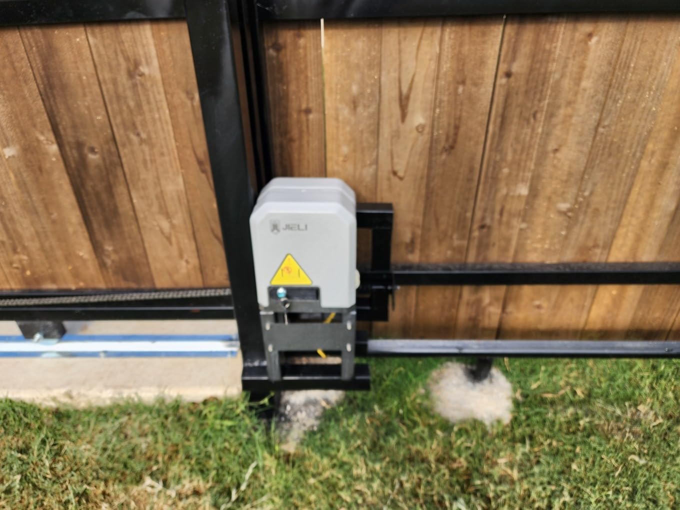 JIELI JY7 Automatic Sliding Gate Opener with 4 Remote Controls, Gate Operator Hardware Kit for Sliding Gate up to 1400 Pounds,Electric Rolling Driveway Slide Gate Motor customer photo 2