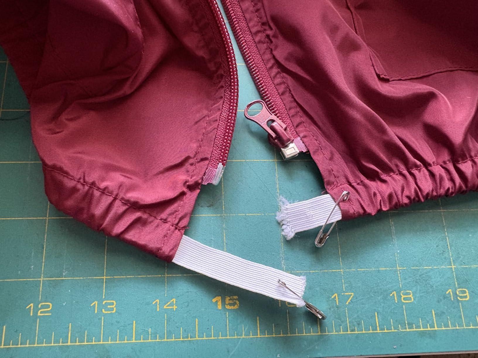 Zando Lightweight Rain Jacket Women Packable Waterproof Raincoat with Hood customer photo 1