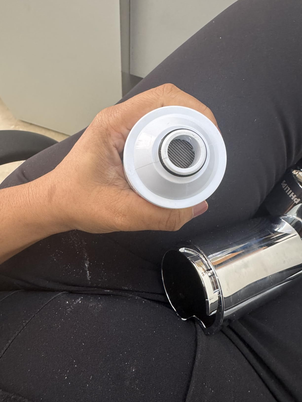 PHILIPS Shower Filter, Reduces Chlorine & Heavy Metals, AWP1775CH/37 customer photo 1