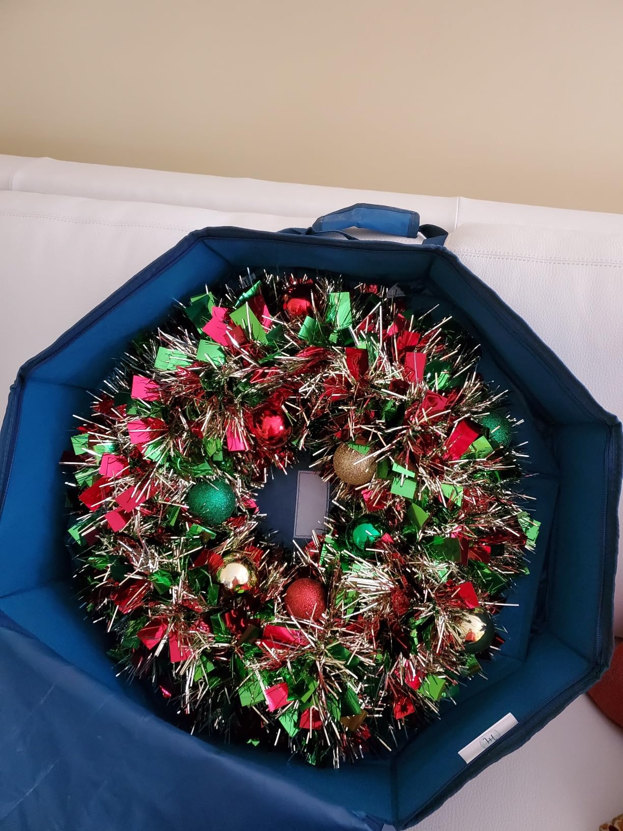 Hearth & Harbor Wreath Storage Container - Hard Shell Christmas Wreath Storage Bag with Interior Pockets, Dual Zipper and Handles - 36