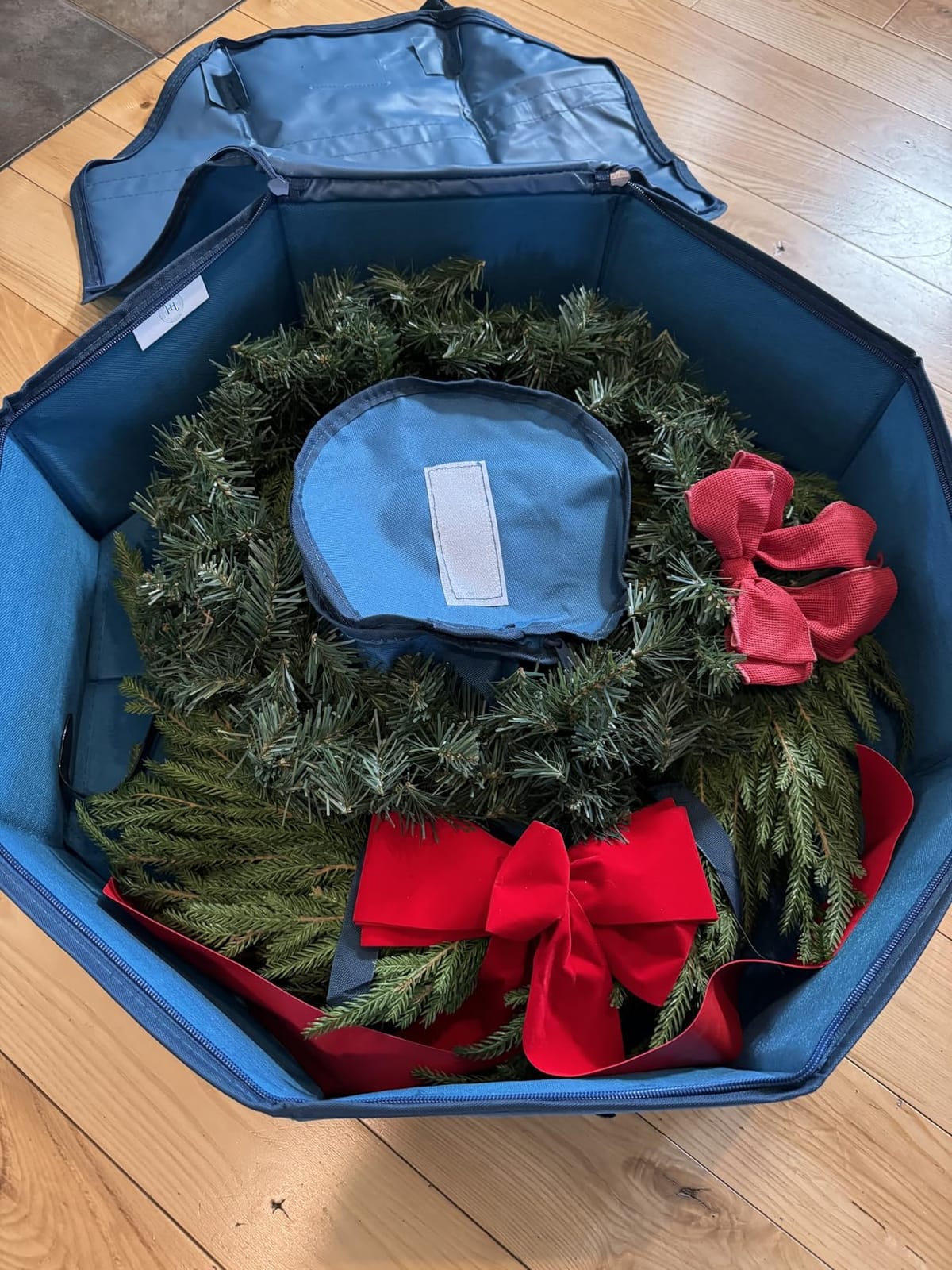 Hearth & Harbor Wreath Storage Container - Hard Shell Christmas Wreath Storage Bag with Interior Pockets, Dual Zipper and Handles - 30