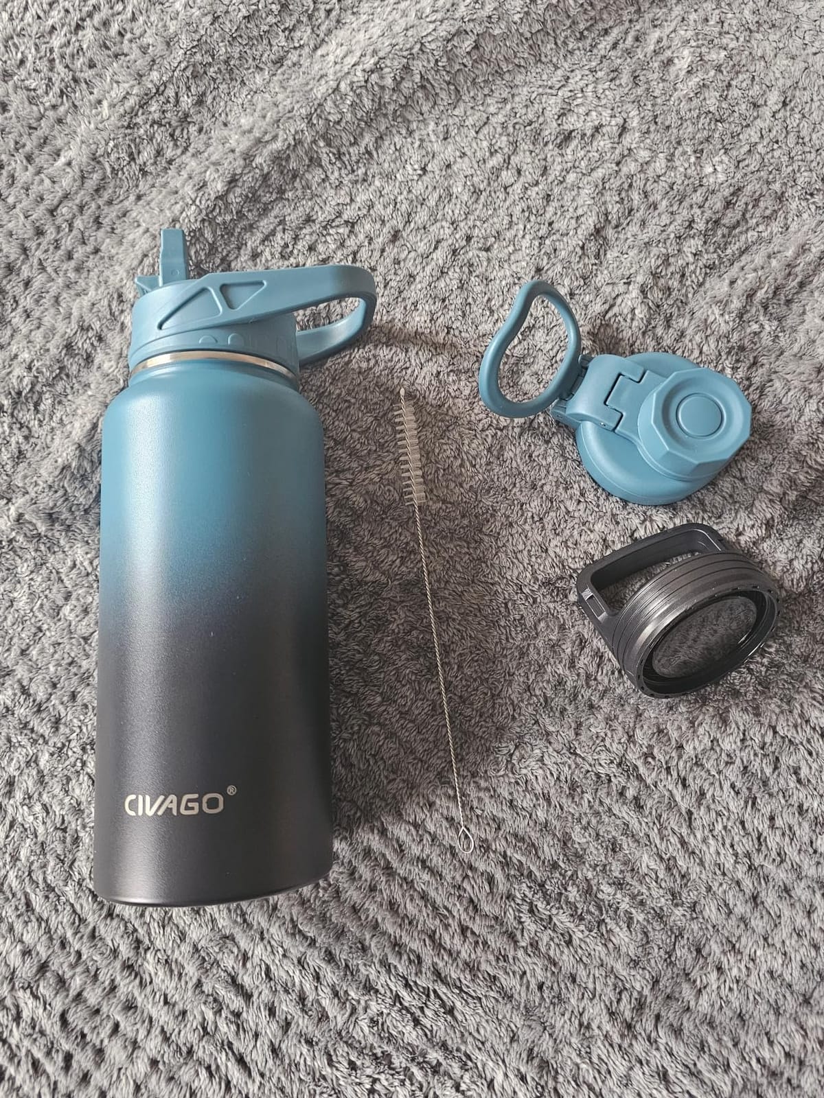 CIVAGO 32 oz Insulated Stainless Steel Water Bottle With Straw and 3 Lids customer photo 1
