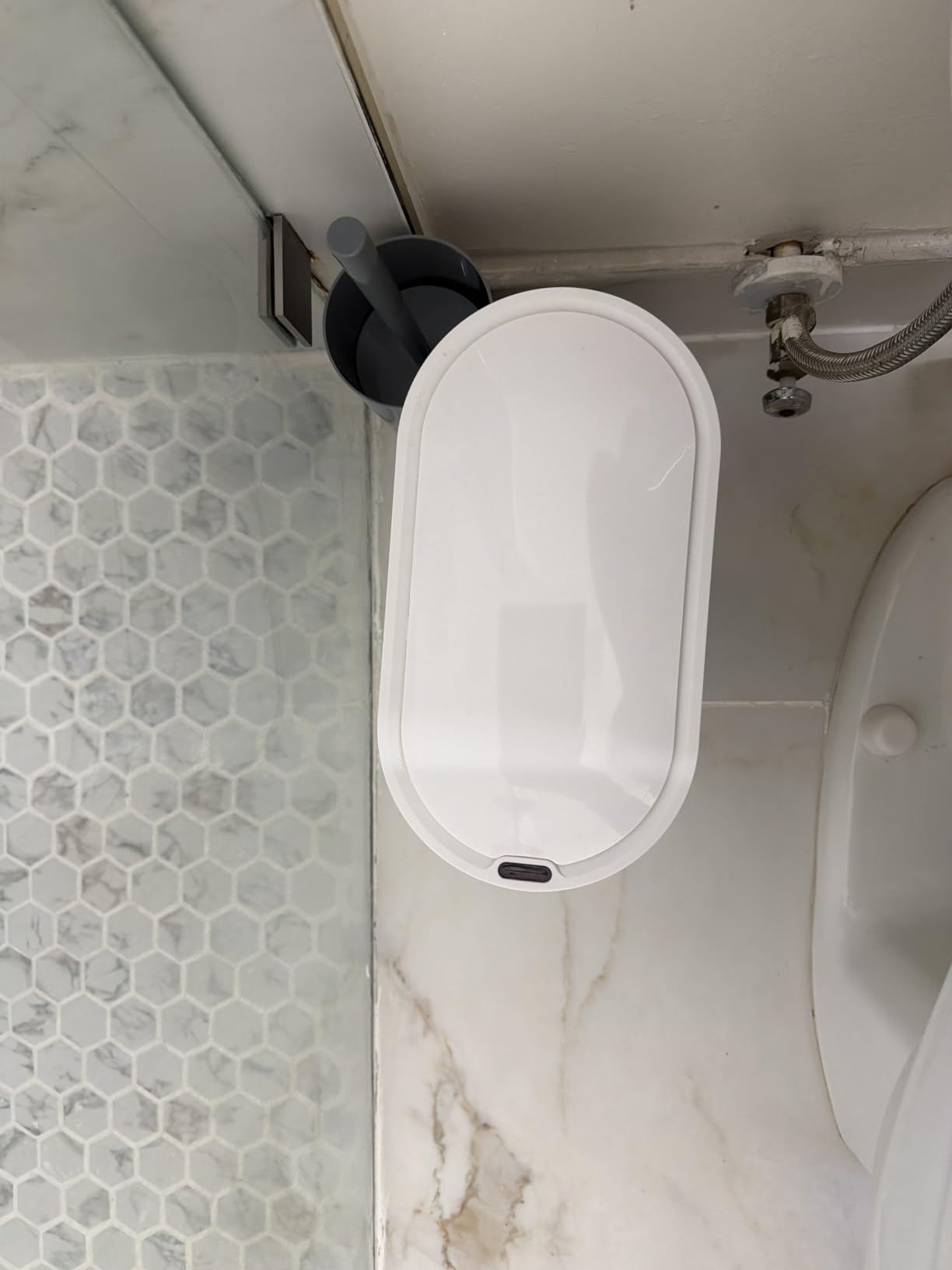 ELPHECO Bathroom Trash Can with Lid, 2 Gallon, Motion Sensor, White Gold | Automatic Garbage Can, IPX5 Waterproof Plastic Wastebasket, Trash Bin for Bathroom, Bedroom, Kitchen and Office customer photo 1