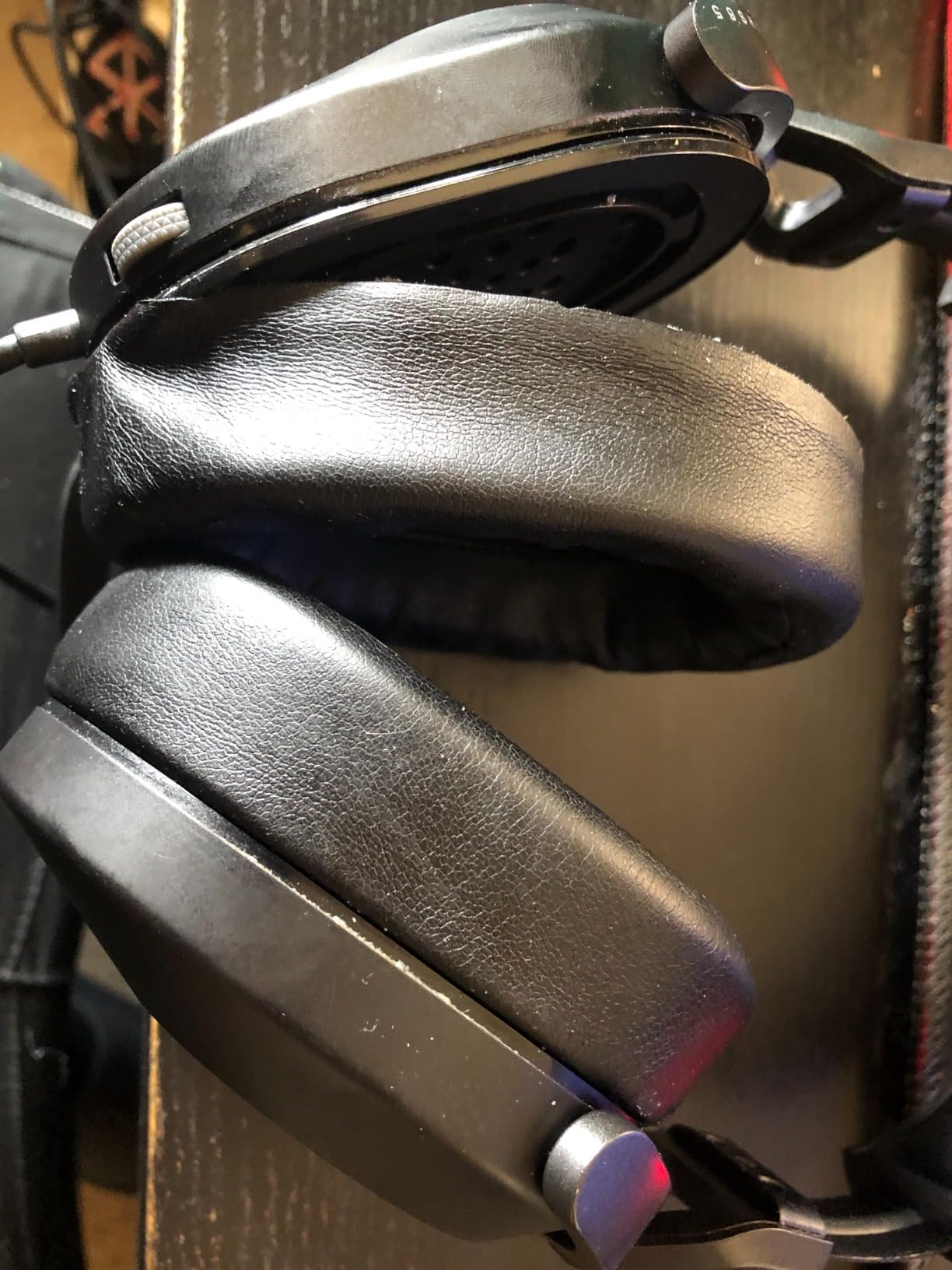 Corsair HS65 Surround Wired 3.5mm PC PS5 Xbox Switch Gaming Headset – Black customer photo 1