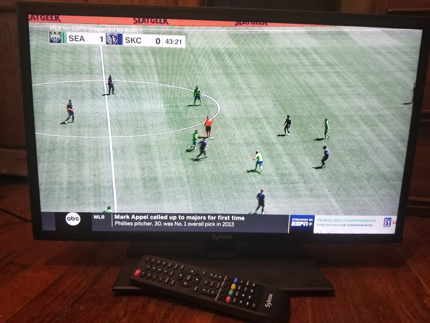 SYLVOX 24 inch RV TV, 12V TV with DVD Player Built-in, 1080P Flat Screen customer photo 1